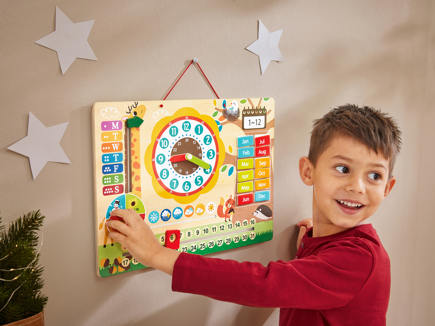 Calendario magnetico o computer in legno per bambini Playtive, prezzo 9.99 €
- ...