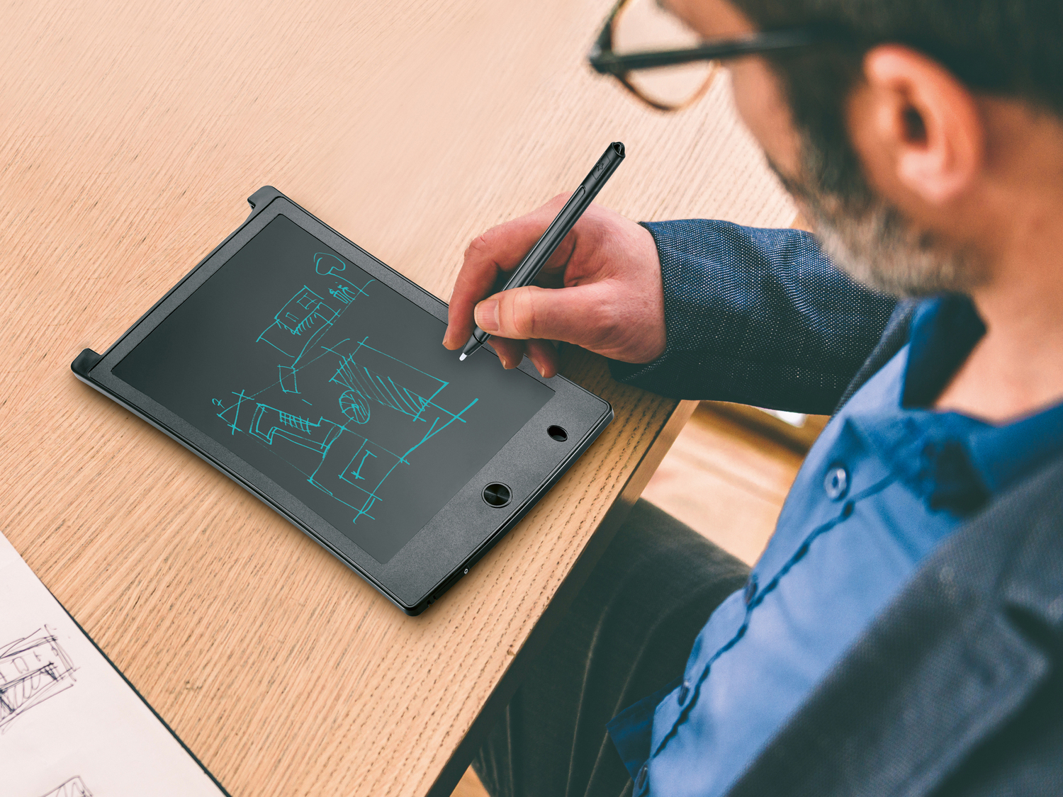 Lavagnetta LCD Silvercrest, prezzo 7.99 &#8364; 
- Per annotare, disegnare e ...