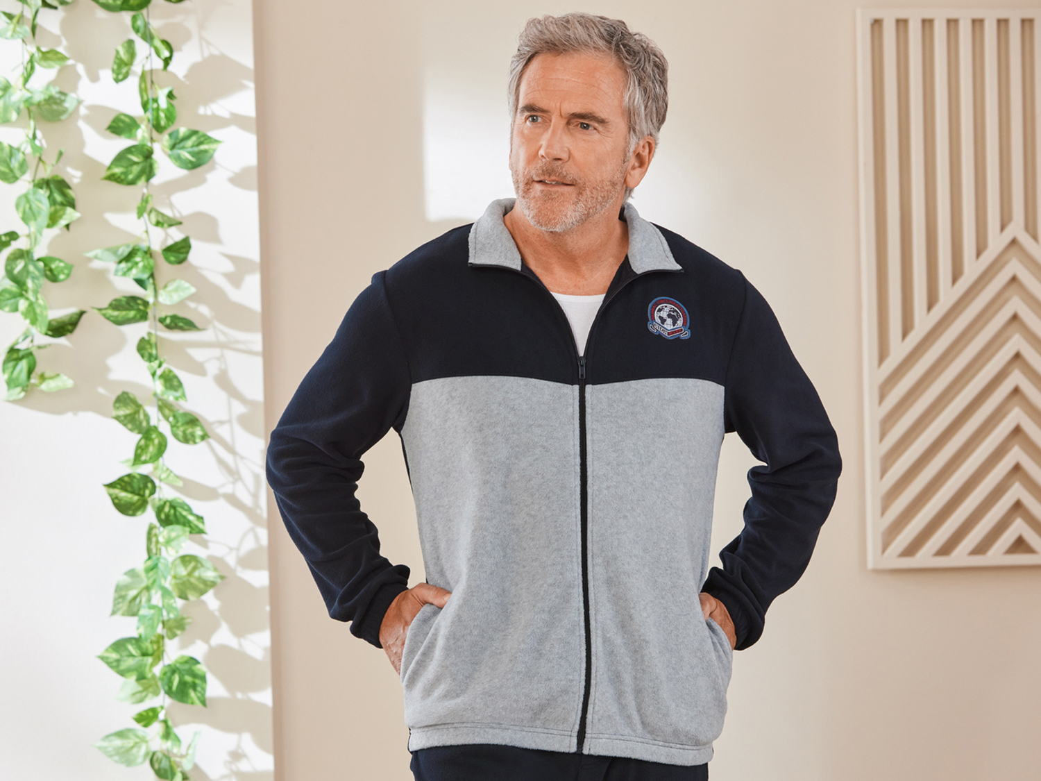 Tuta in pile da uomo Livergy, prezzo 14.99 €
Misure: S-XL
Taglie disponibili
Caratteristiche
- ...