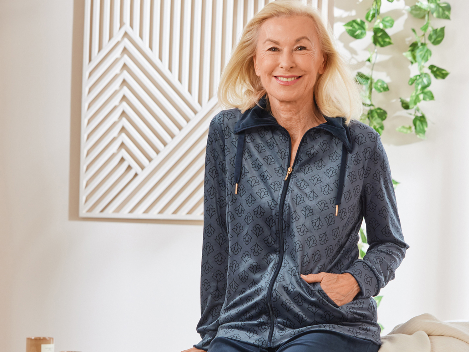 Tuta in ciniglia da donna Esmara, prezzo 14.99 €
Misure: S-L
Taglie disponibili
Caratteristiche
- ...