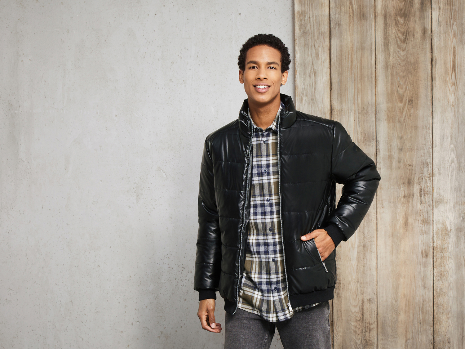 Giubbino da uomo Livergy, prezzo 29.99 €
Misure: S-XL
Taglie disponibili
Caratteristiche
- ...