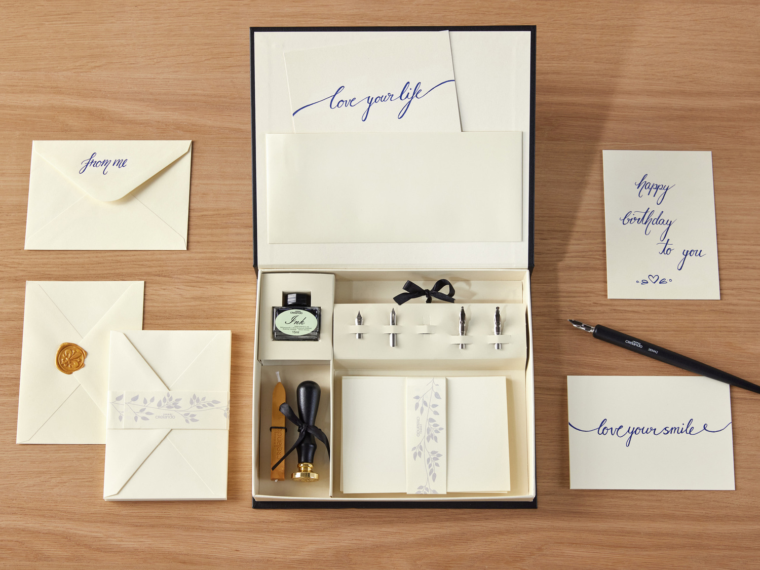 Set per scrittura Crelando, prezzo 11.99 &#8364; 
30 pezzi 
In dotazione:
- ...