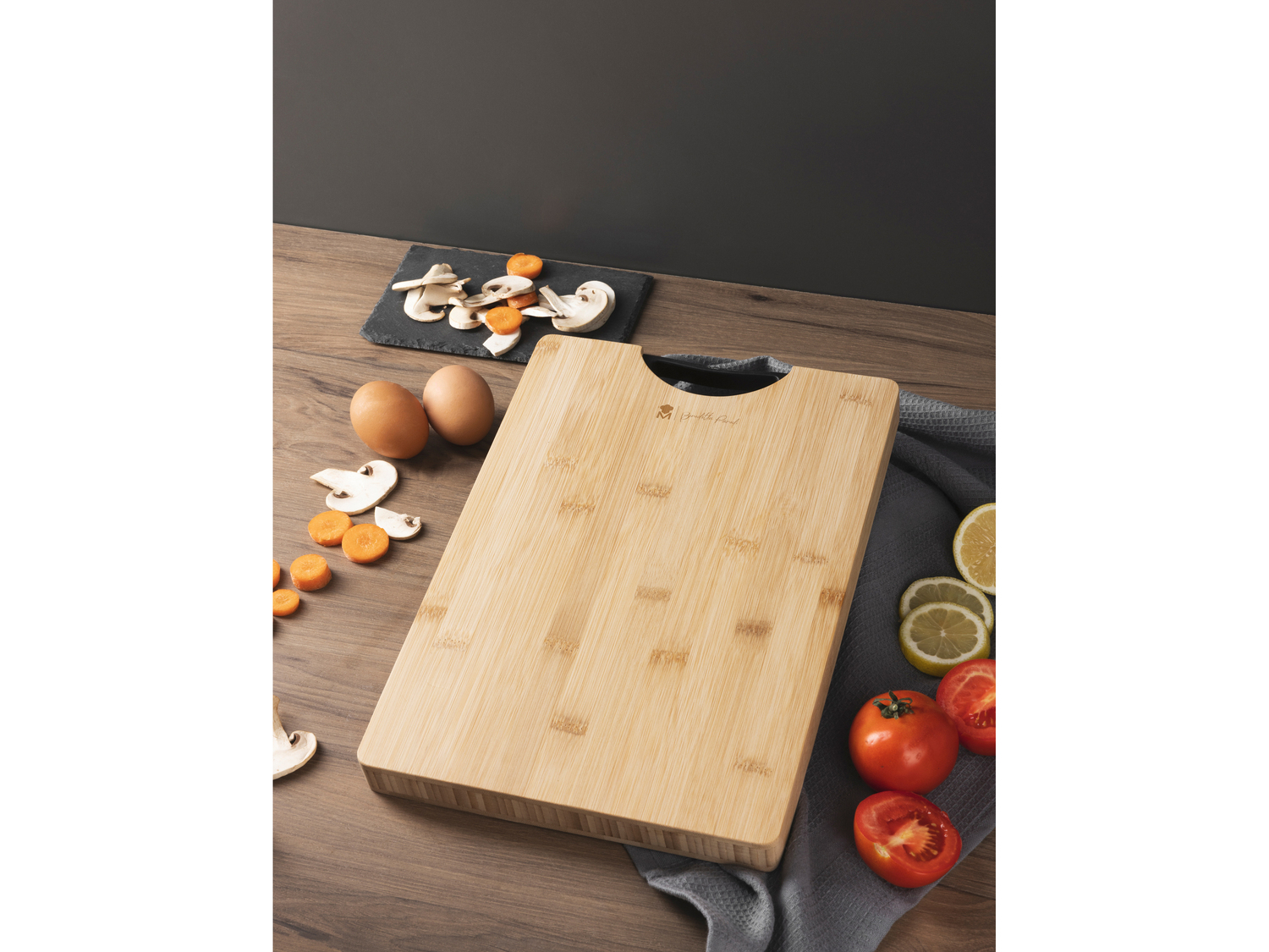 Tagliere da cucina in bambù Masterpro, prezzo 12.99 €
- Dimensioni: ...