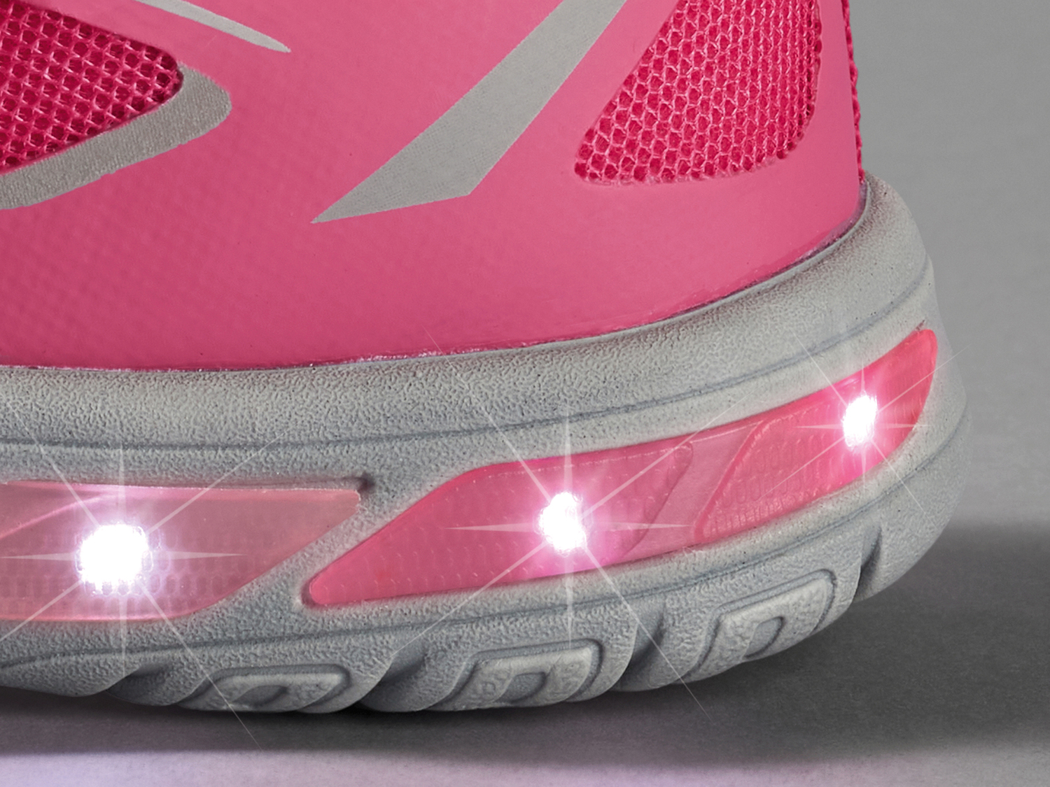 Scarpe da bambina con luci Lupilu-new, prezzo 9.99 &#8364; 
Misure: 25-30 
- ...