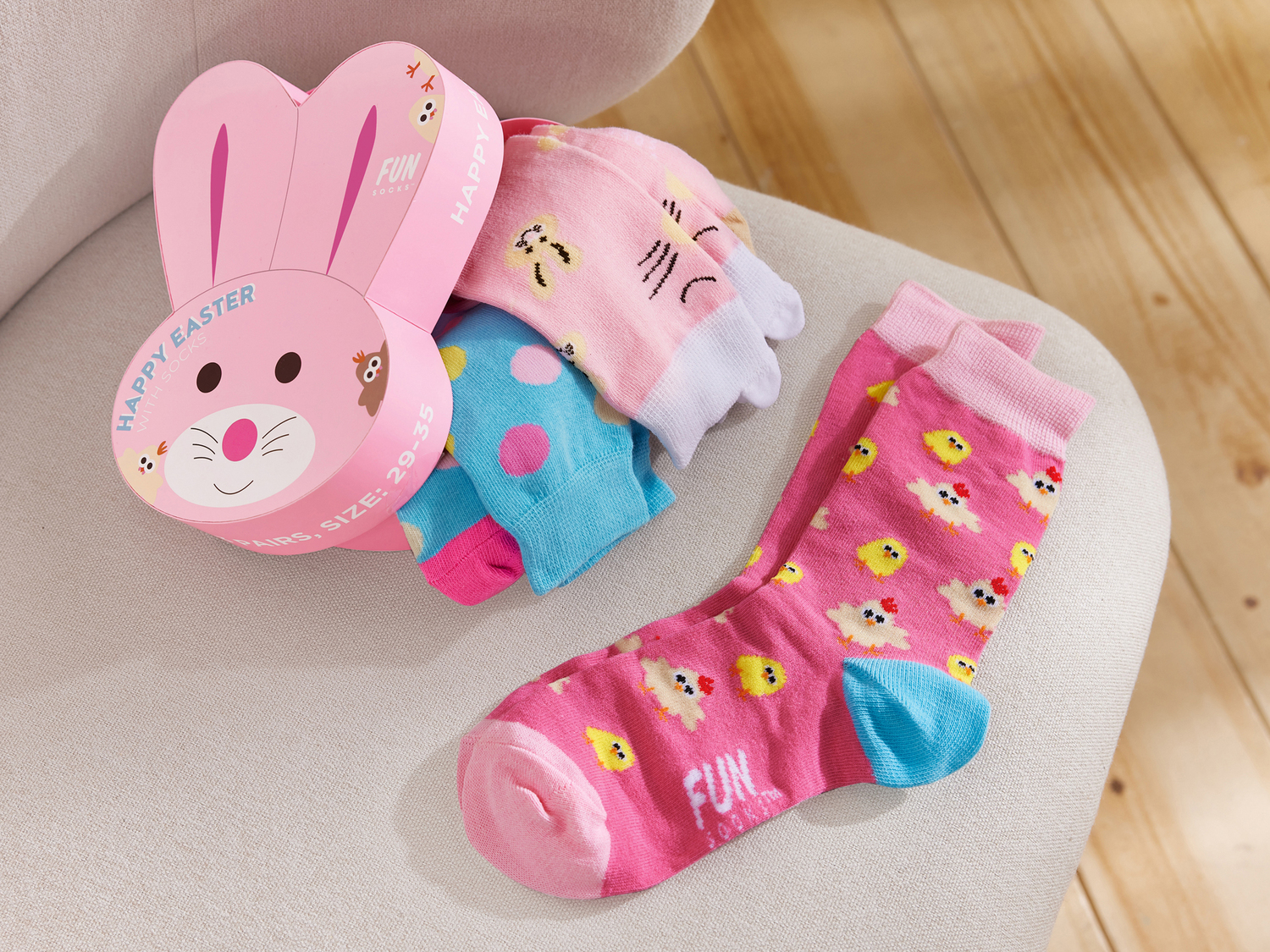 Calzini da bambini Fun-socks, prezzo 6.99 €
3 paia - Misure: 23-34
- ...