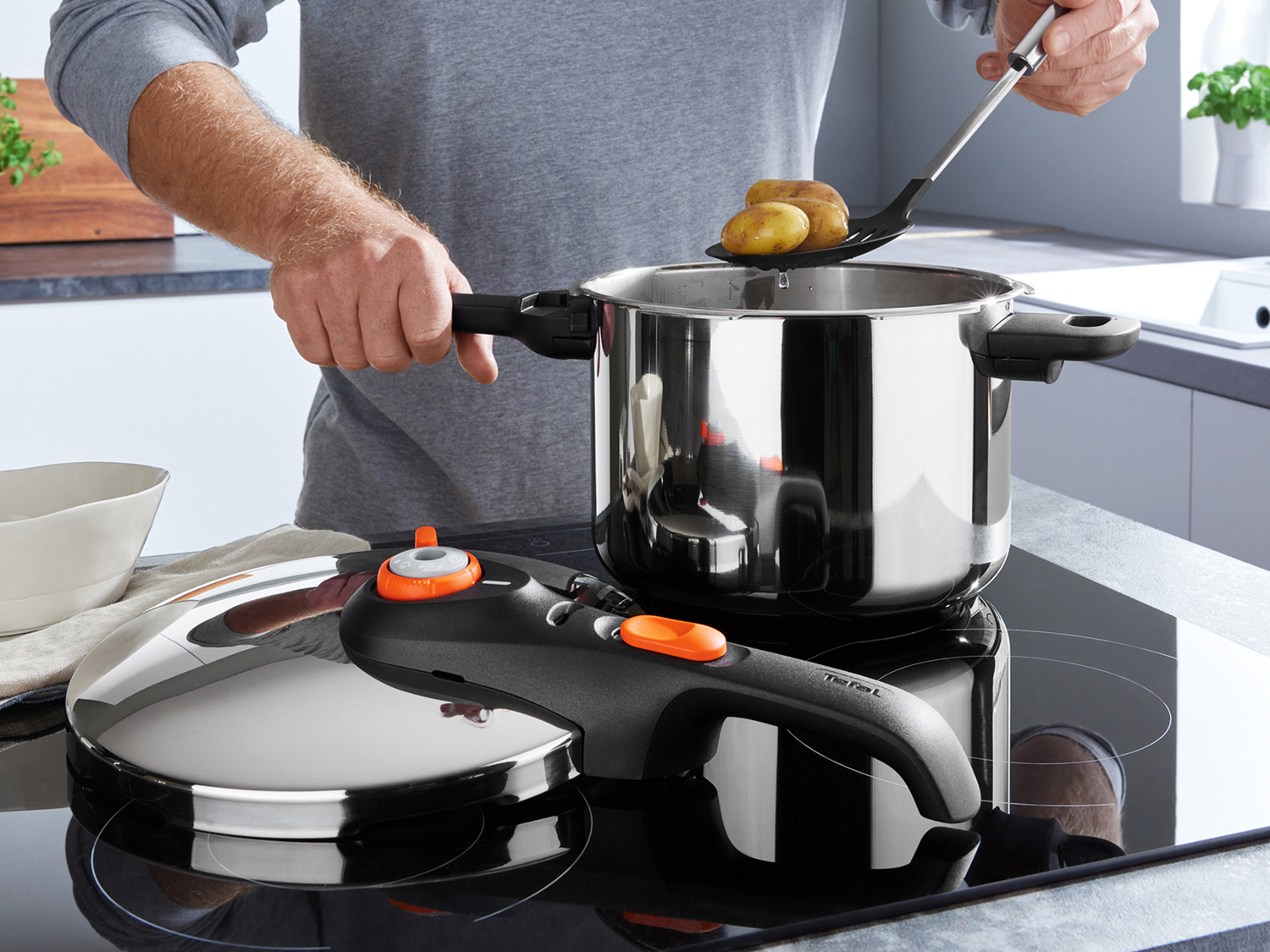 Pentola a pressione Tefal, prezzo 69.00 €
- Con 5 sistemi di sicurezza
- ...