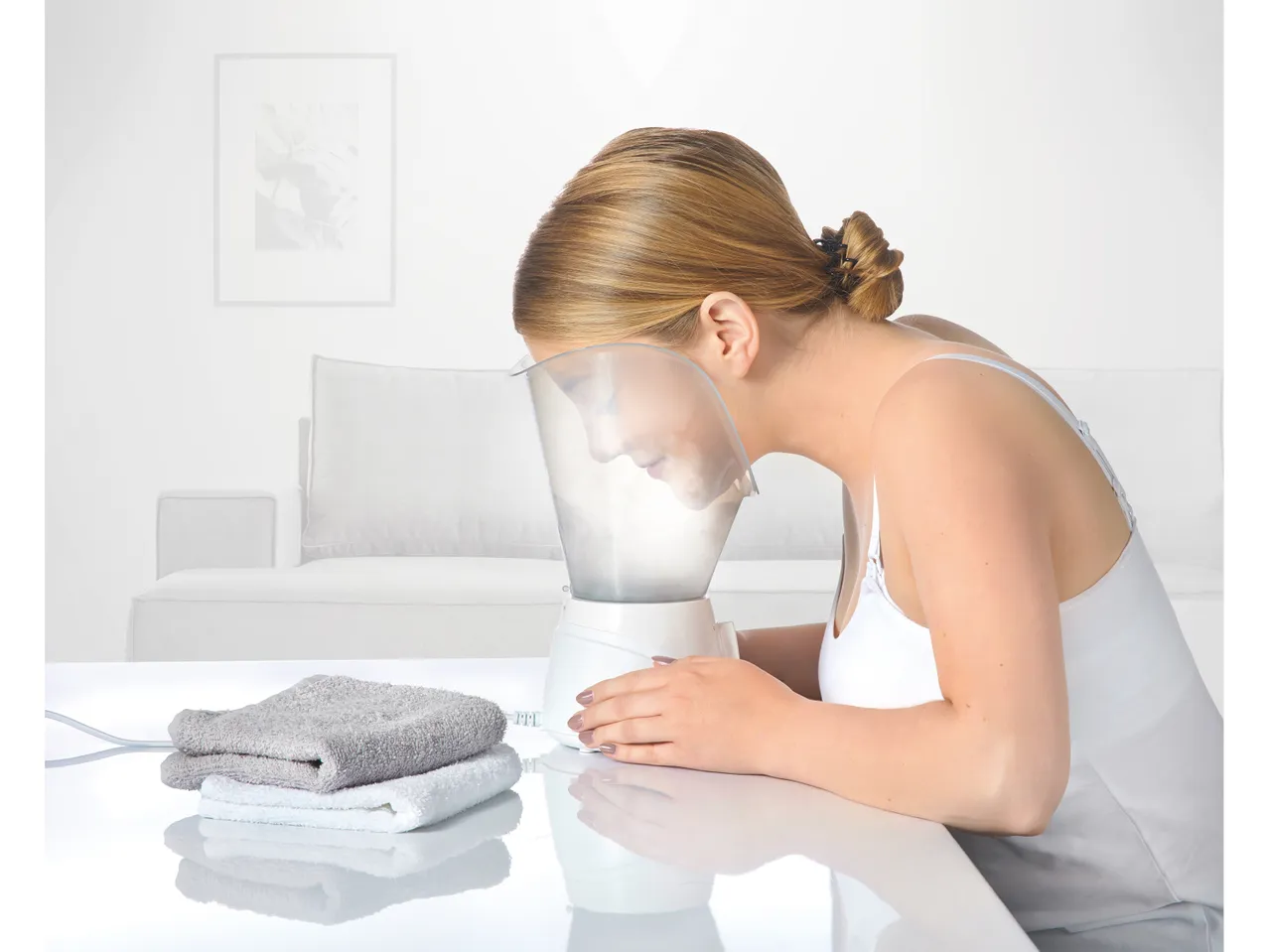Sauna per il viso , prezzo 14.99 EUR 
Sauna per il viso 
- 2 livelli di potenza
- ...