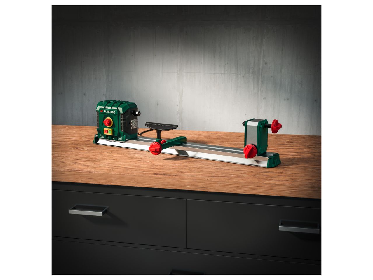 Tornio per legno , prezzo 69 EUR 
Tornio per legno 
- Binario guida in alluminio: ...