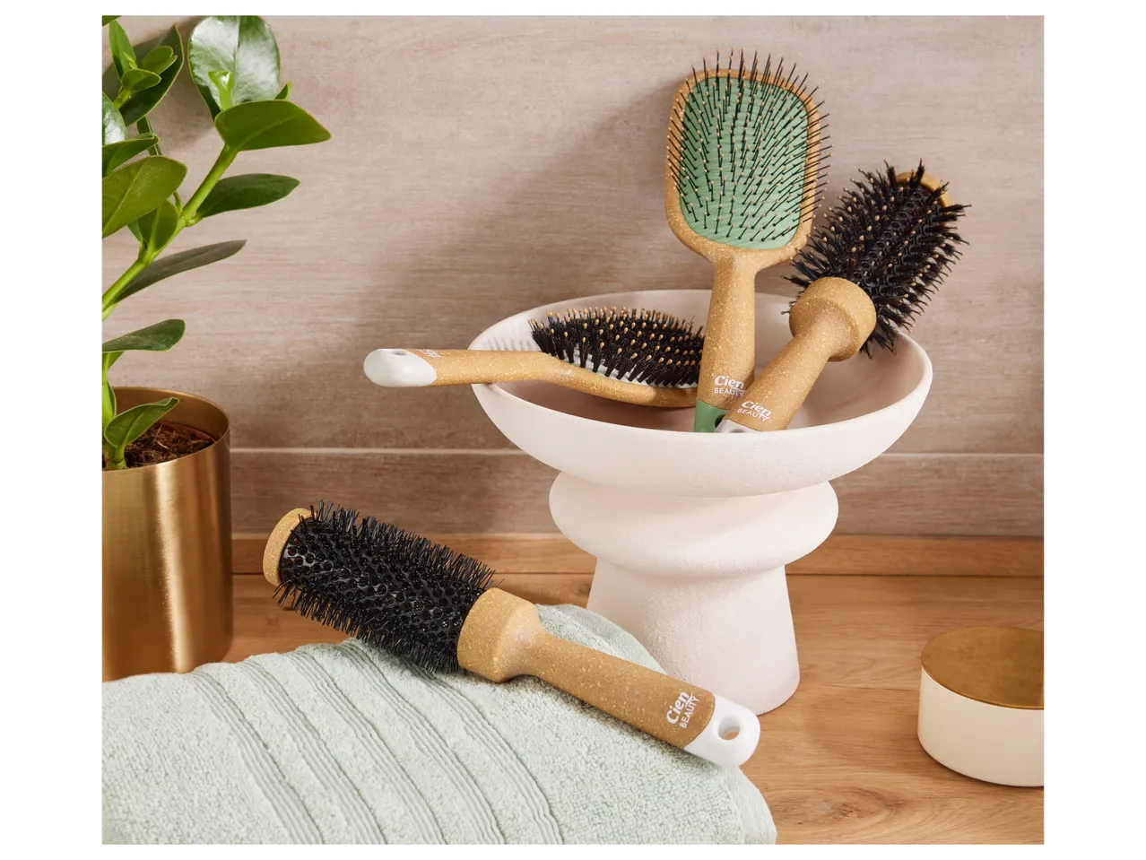 Spazzola per capelli in sughero , prezzo 2,99 EUR