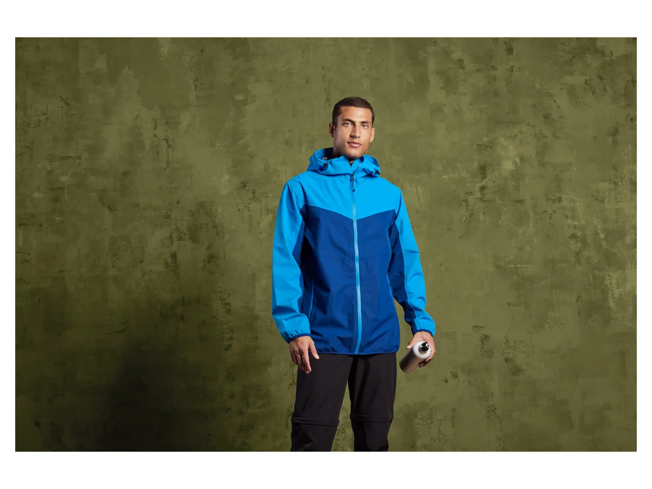Giacca impermeabile da uomo , prezzo 19.99 EUR
Giacca impermeabile da uomo Misure: ...