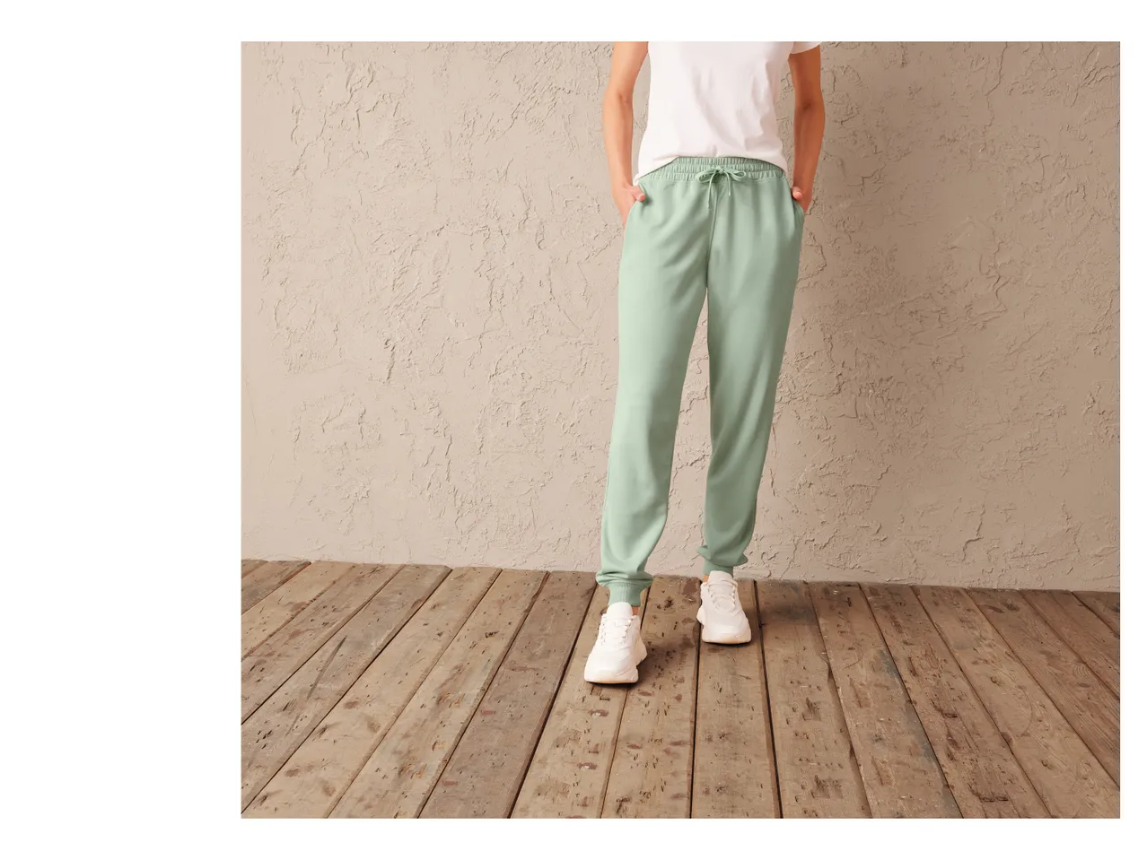 Pantaloni sportivi da donna , prezzo 9.99 EUR 
Pantaloni sportivi da donna Misure: ...