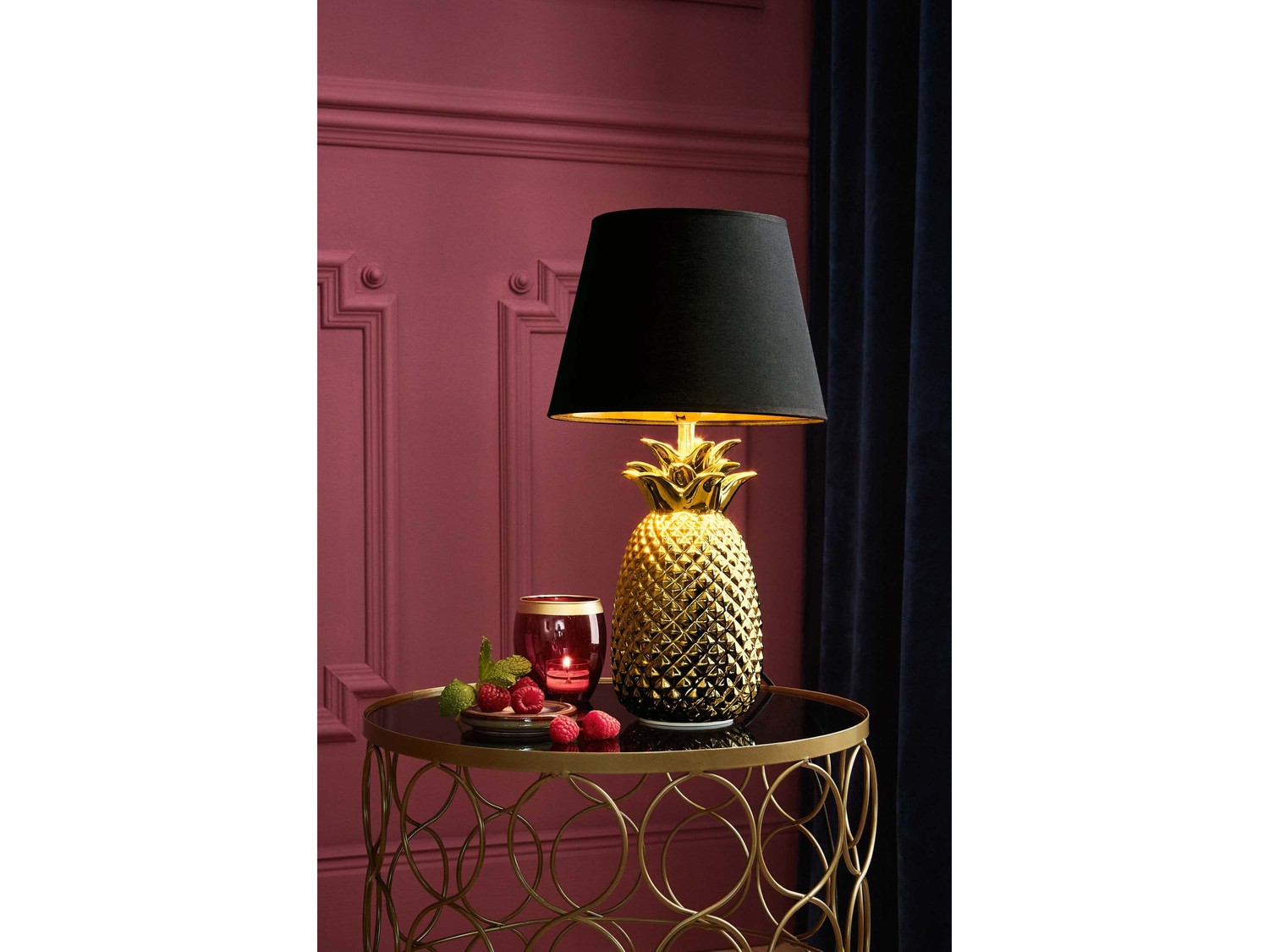 Lampada da tavolo Livarno Lux, prezzo 17.99 €
- Paralume in tessuto ...