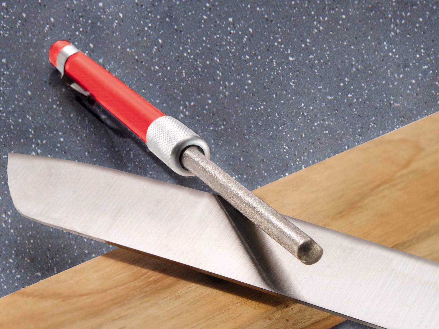 Affilatore diamantato Powerfix, prezzo 1.99 €
- Lunghezza: 19,5 cm