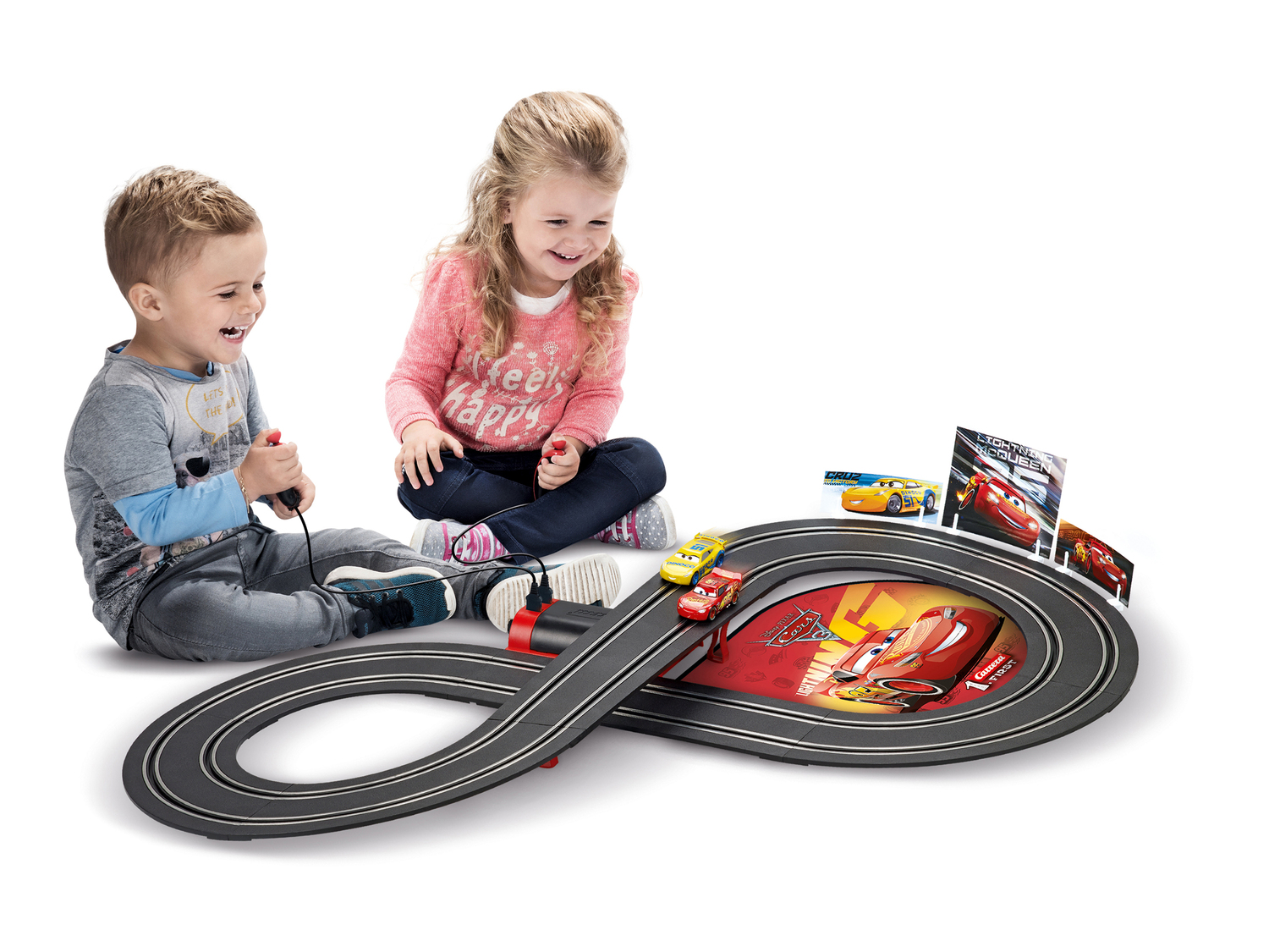 Pista con macchinine telecomandate , le prix 29.99 €
- Età ...