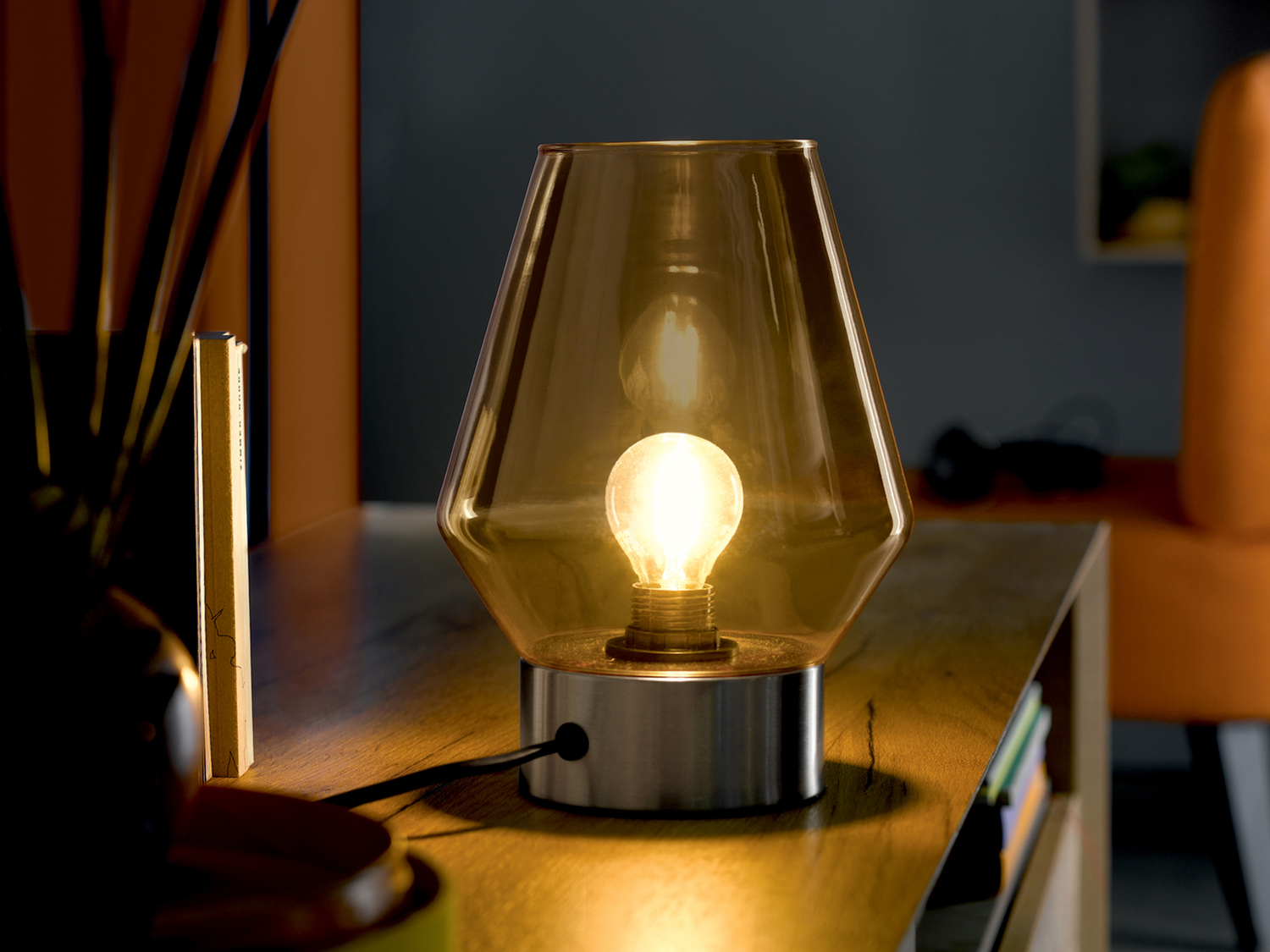 Lampada LED Retrò da tavolo Livarno Lux, prezzo 17.99 €
Dati tecnici
- 2,2 ...