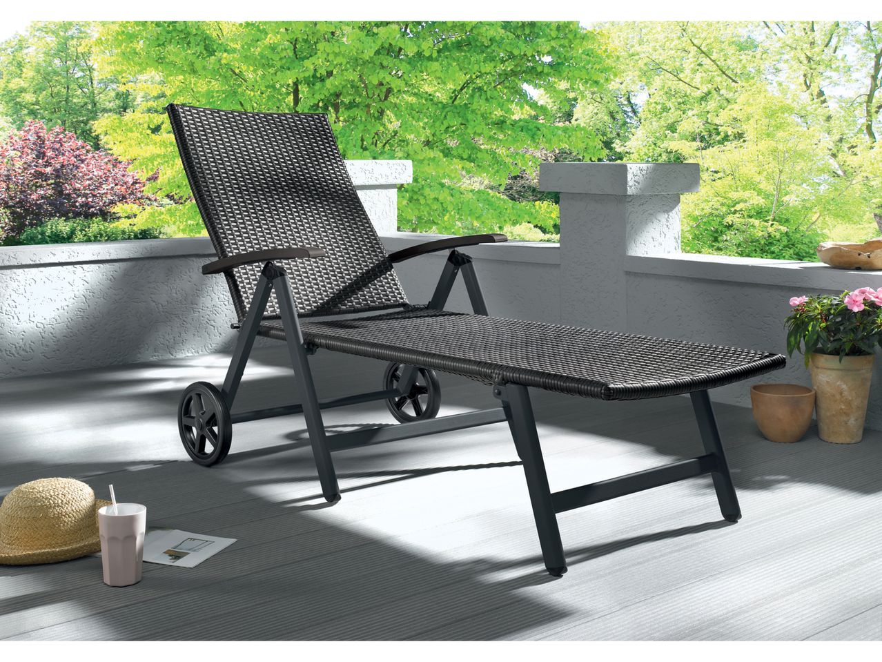 Lettino sdraio da giardino con rotelle , prezzo 149 EUR
Lettino sdraio da giardino ...