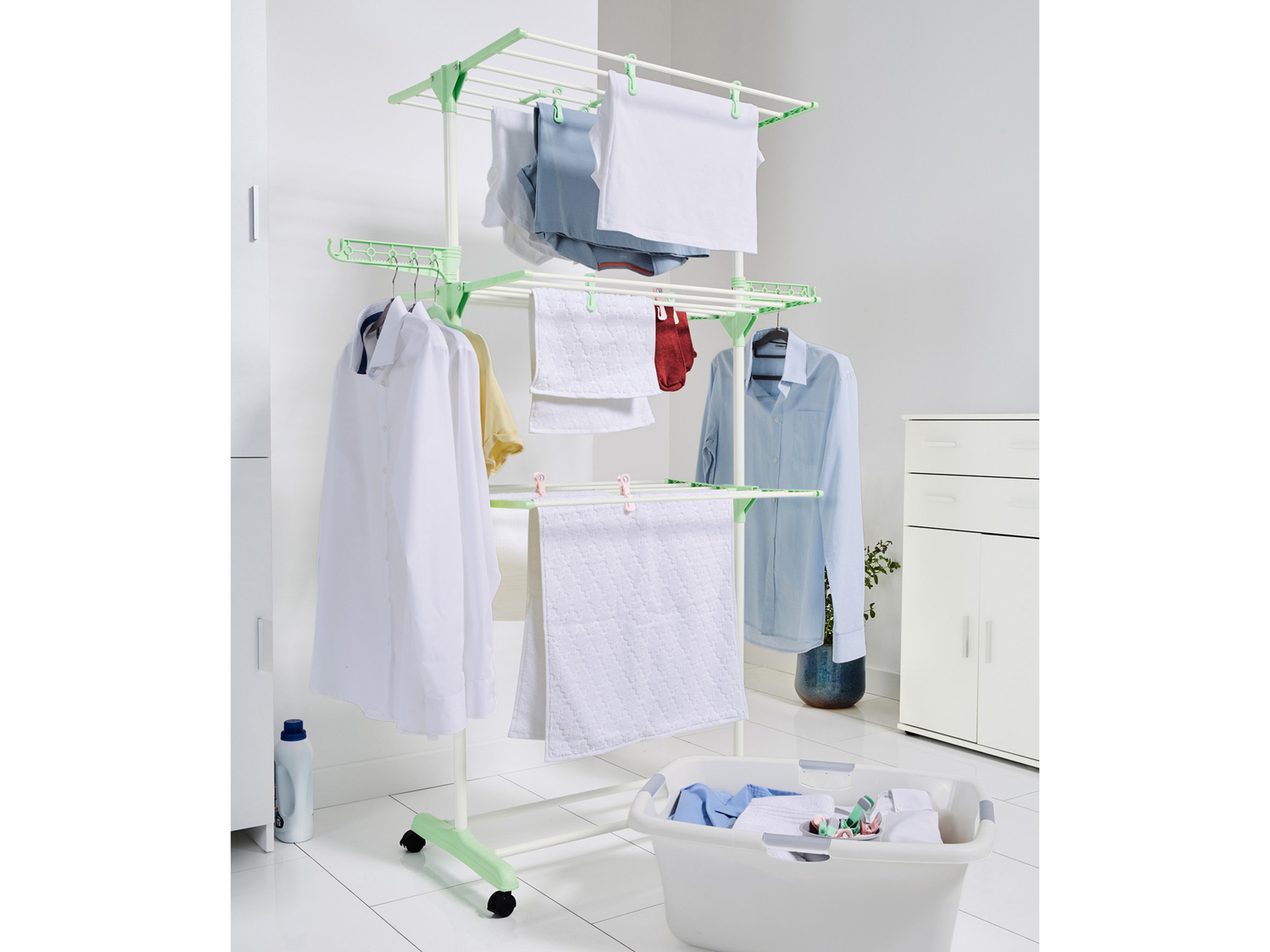 Stendibiancheria a torre AquaPur, prezzo 17.99 €
- 2 porta appendini orientabili
- ...