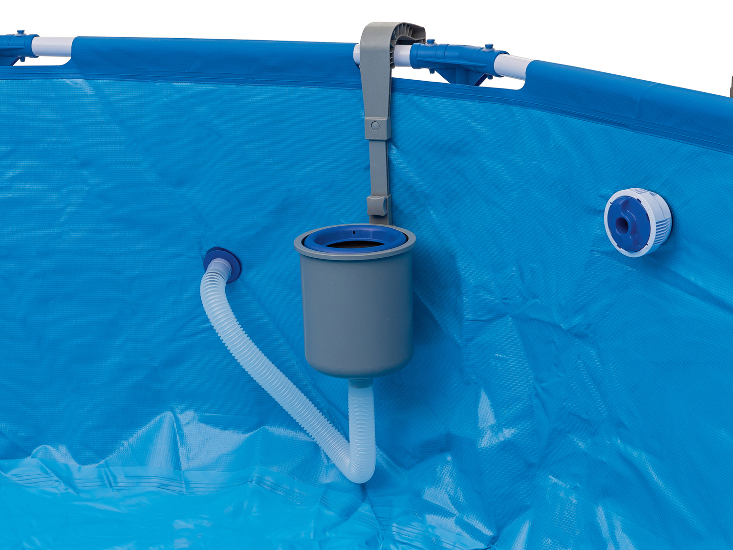 Piscina con struttura in metallo Bestway, prezzo 149.00 €
- 3,66 m x 84 cm
In ...