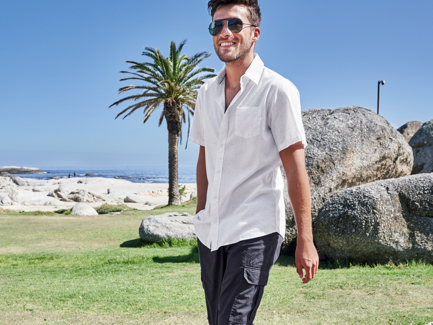 Camicia a maniche corte da uomo Livergy, prezzo 8.99 €
Misure: S-XL
Taglie ...