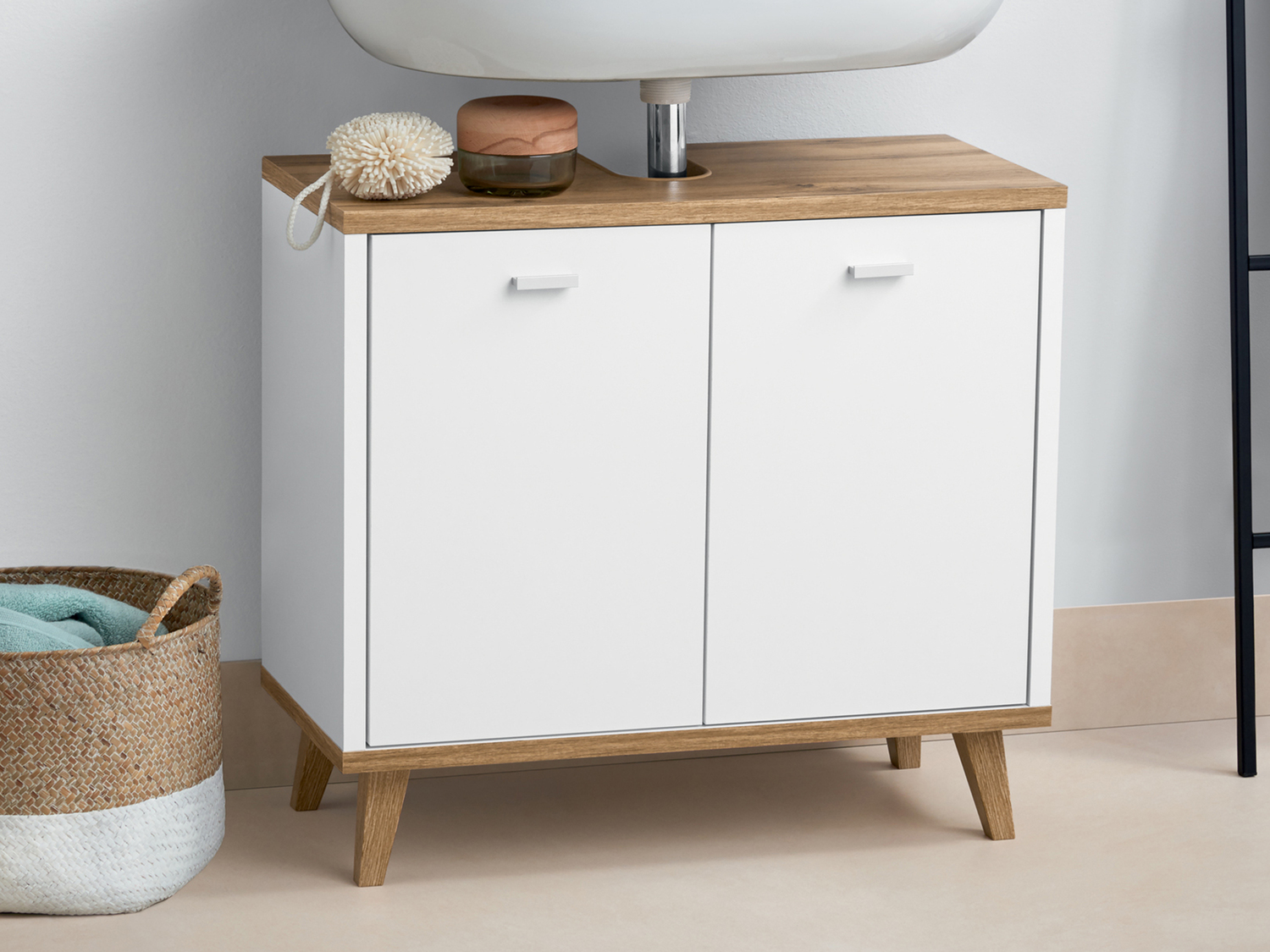 Mobiletto sottolavabo Livarno Living, prezzo 24.99 €
- Materiale di montaggio ...
