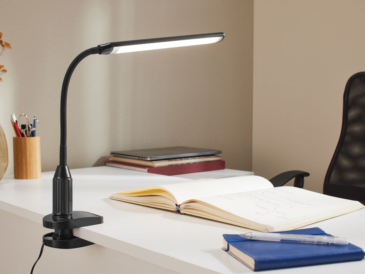 Lampada LED da tavolo o con morsetto , prezzo 14,99 EUR
Lampada LED da tavolo o ...