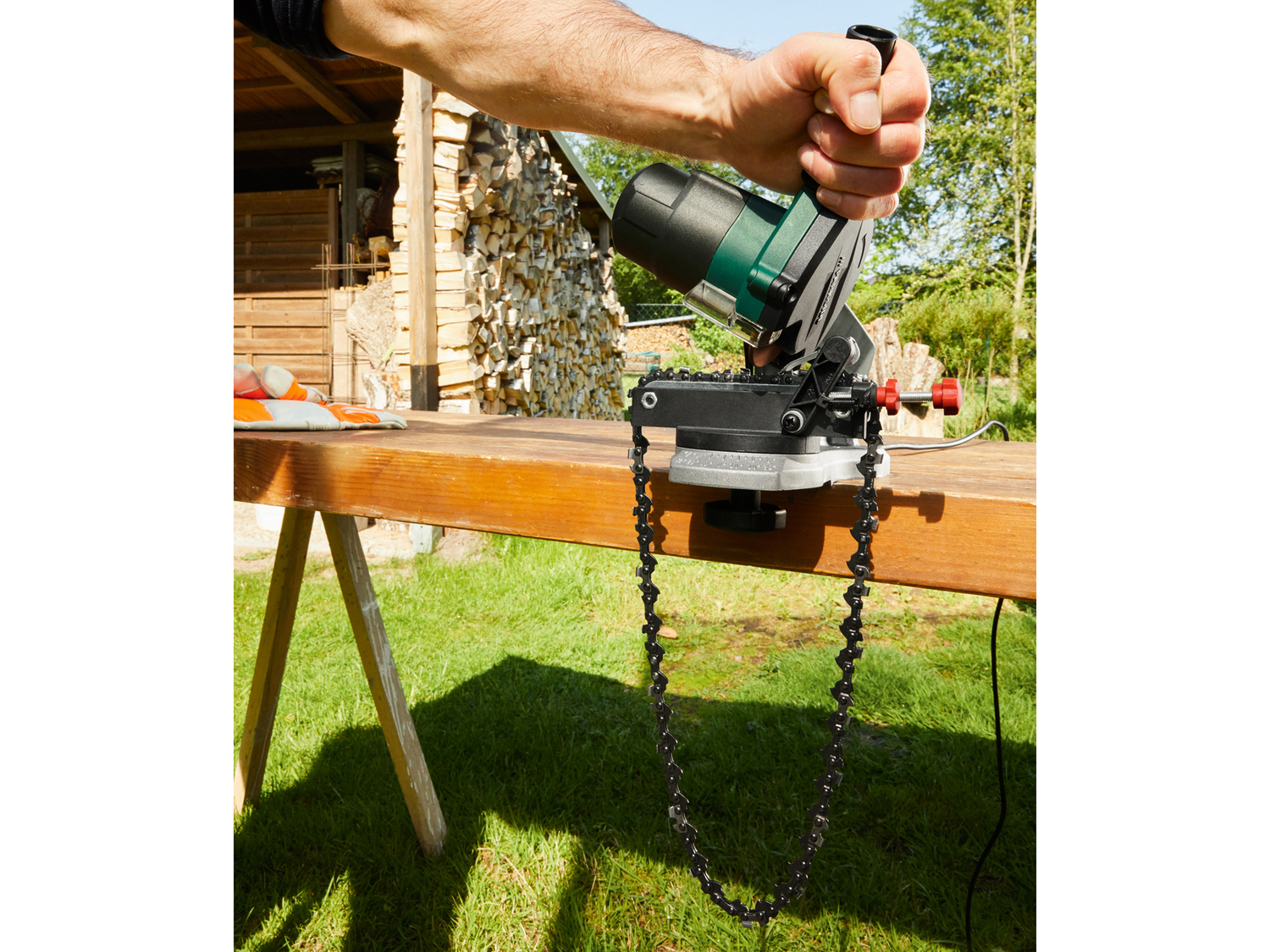 Affilacatene elettrico Parkside, prezzo 24.99 &#8364; 
- Per tutte le catene ...