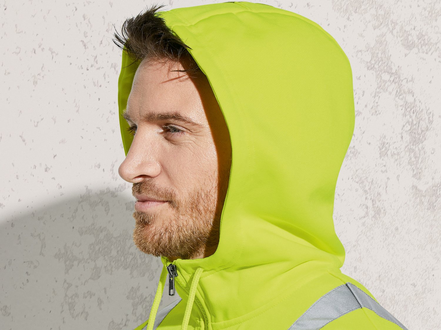 Felpa con dettagli rifrangenti da uomo Livergy, prezzo 12.99 €
Misure: S-XL
Taglie ...