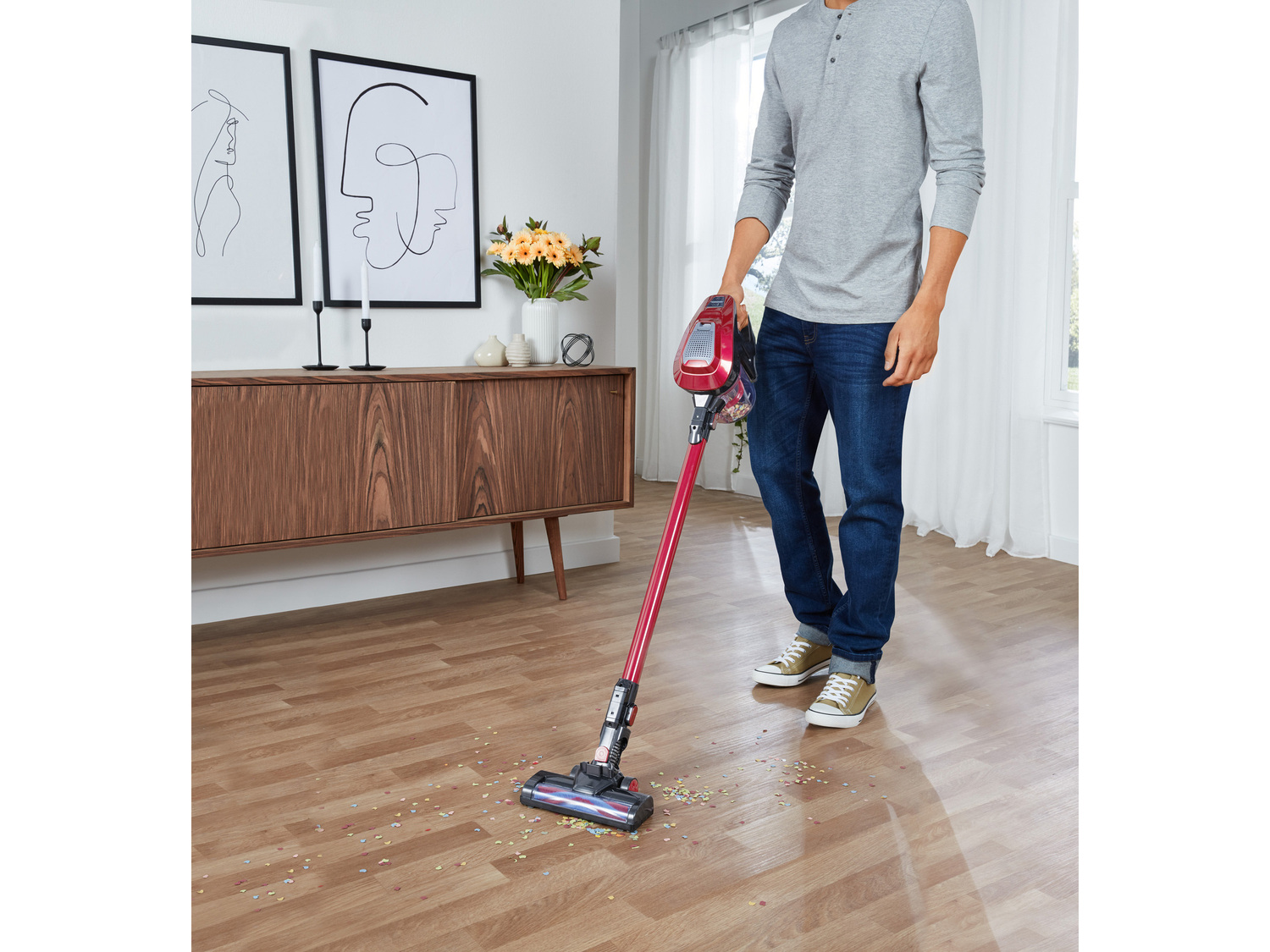 Aspirapolvere ricaricabile 2 in 1 Silvercrest, prezzo 69.00 €
- Tecnologia Cyclone ...