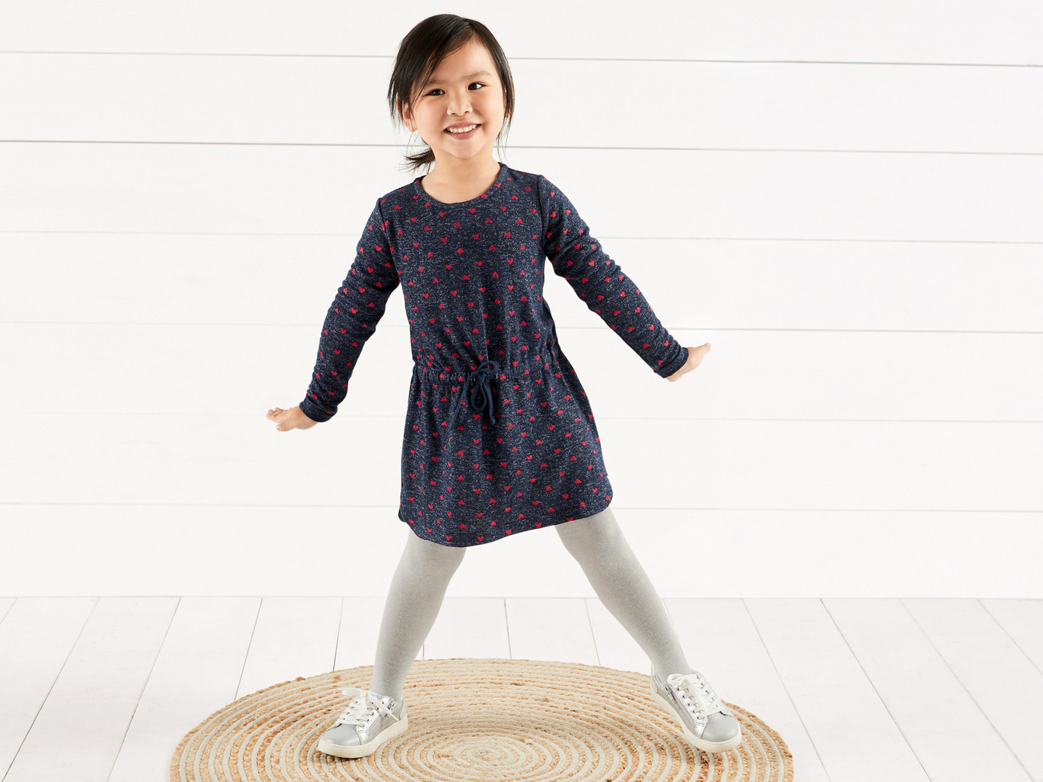 Vestito da bambina Lupilu, prezzo 7.99 €
Misure: 1-6 anni
Taglie disponibili
Caratteristiche
- ...