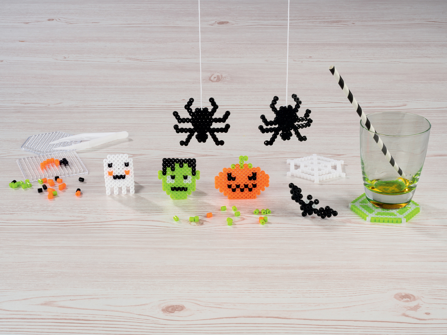 Decorazioni o set bricolage di Halloween Crelando, prezzo 2.99 €
Caratteristiche
...