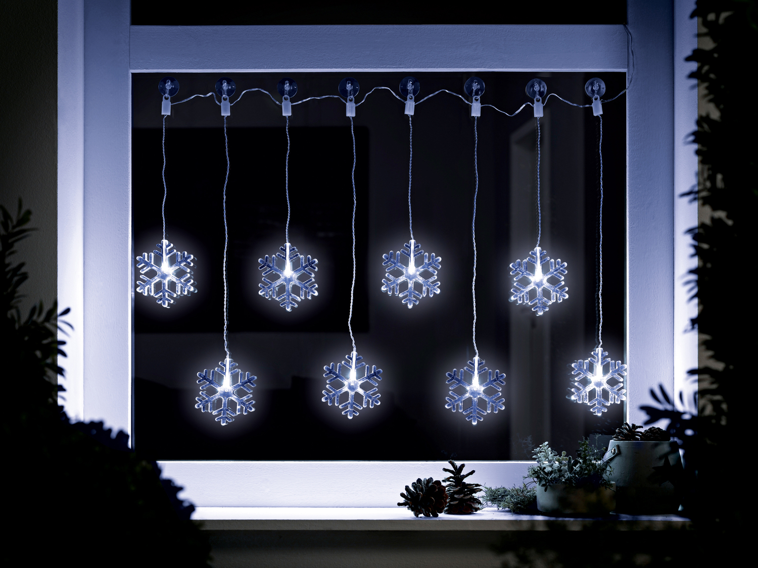 Catena luminosa natalizia Melinera, prezzo 9.99 €
- Per ambienti interni ...