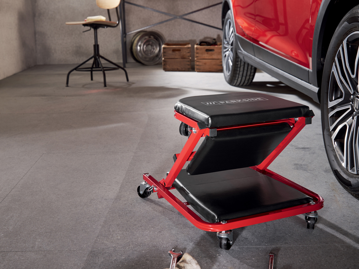 Sgabello/Carrello per lavori di montaggio 2 in 1 Parkside, prezzo 19.99 € 
- ...