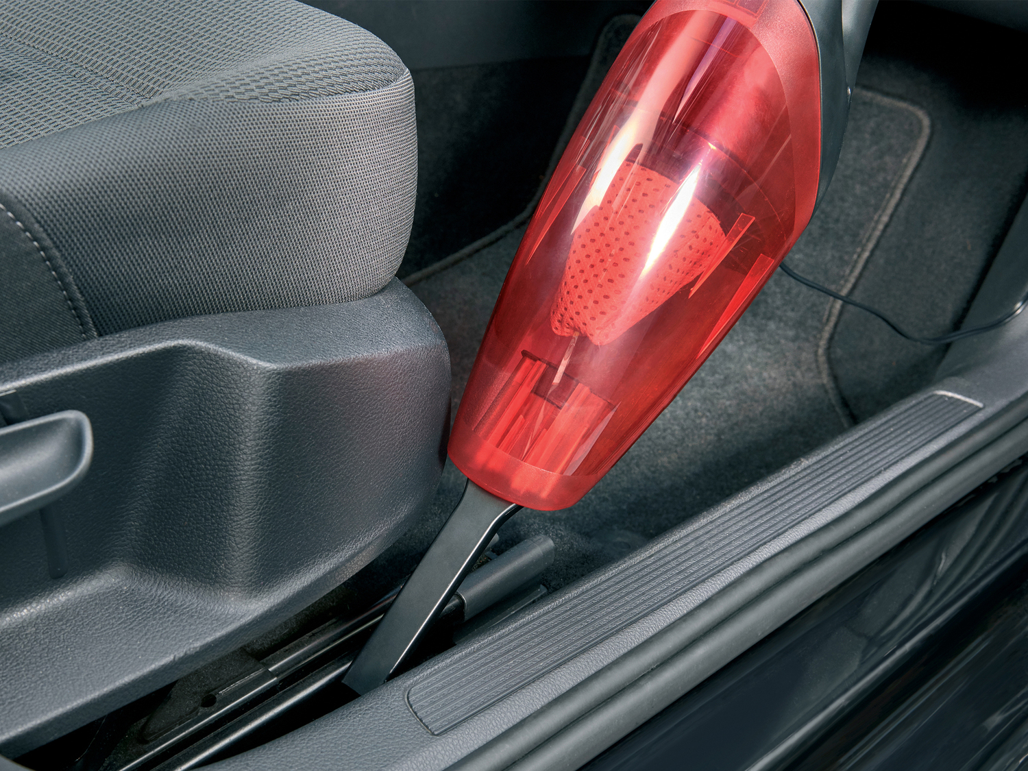 Mini aspirapolvere per auto , prezzo 11.99 &#8364; 
- Funzionamento tramite ...