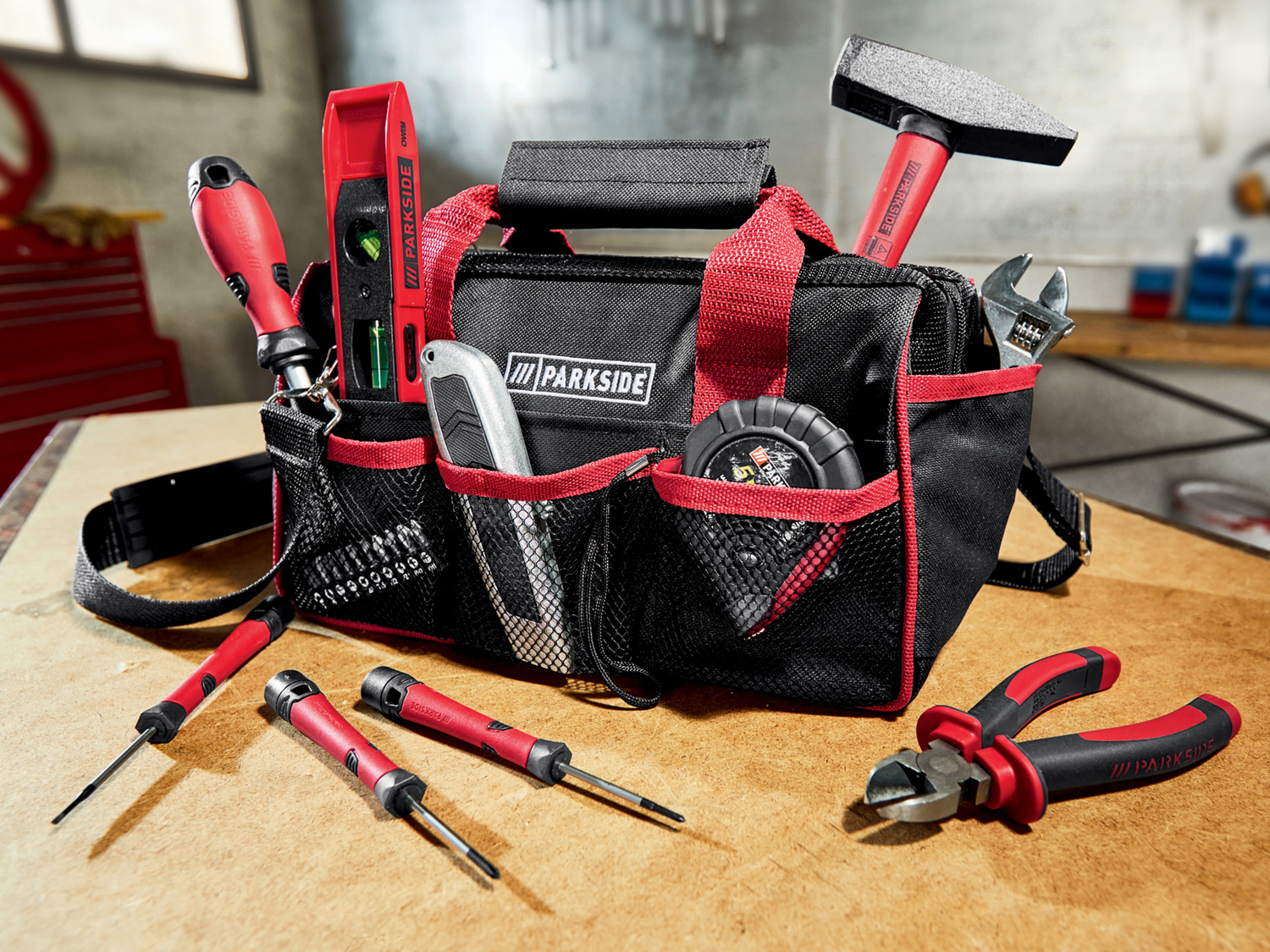 Borsa con attrezzi da lavoro Parkside, prezzo 24.99 € 
23 pezzi
Caratteristiche

- ...