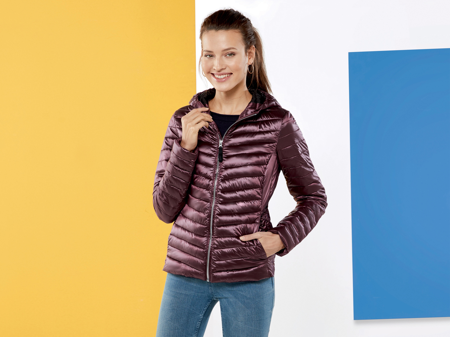 Giacca Lightweight da donna Esmara, prezzo 17.99 €
Misure: 40-48
Taglie ...
