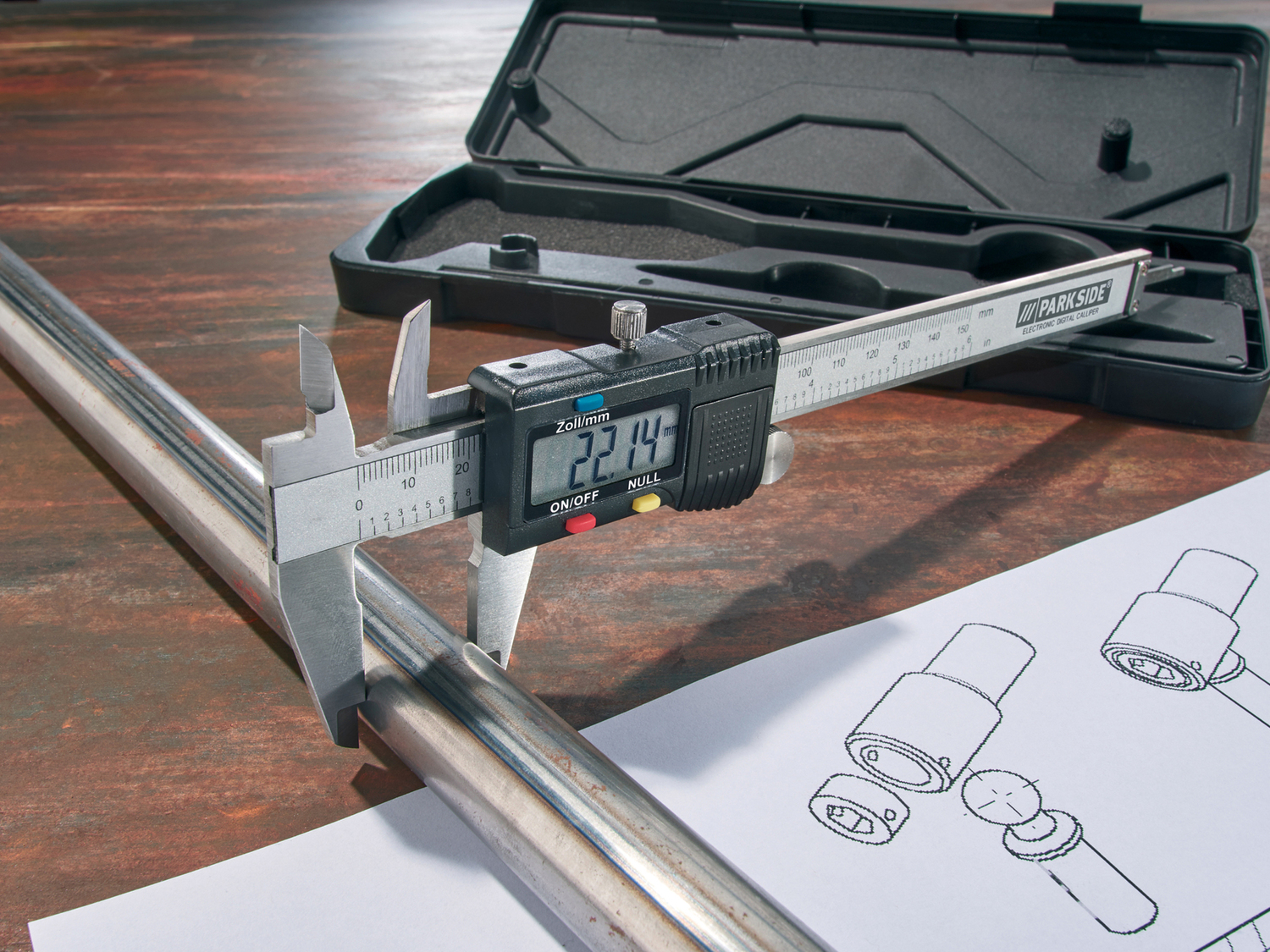Calibro o goniometro digitale Parkside, prezzo 9.99 €
- Batteria e custodia ...
