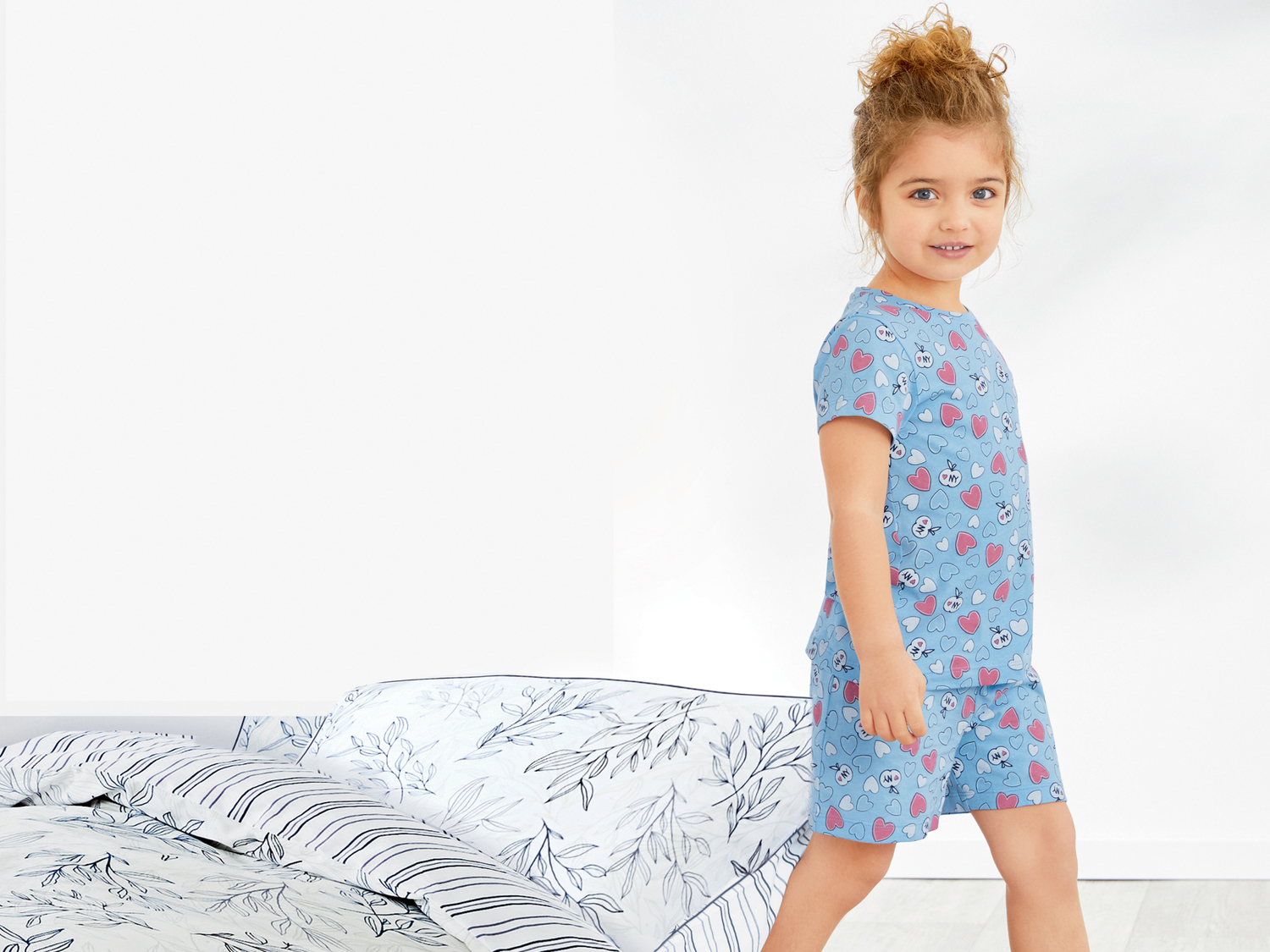 Pigiama corto o camicia da notte da bambina Lupilu, prezzo 3.99 €
Misure: ...