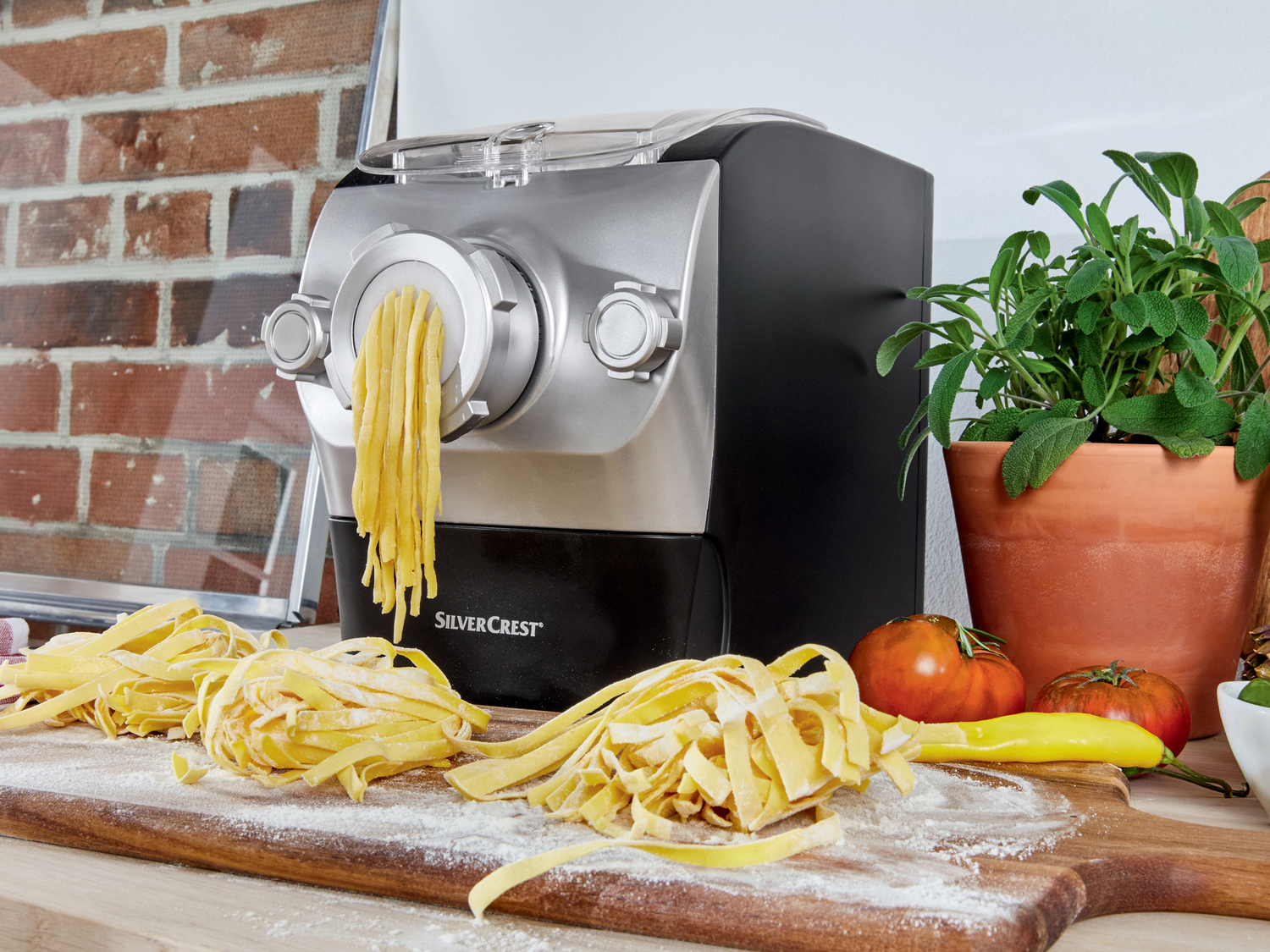Macchina elettrica per pasta fresca Silvercrest Kitchen Tools, prezzo 89.00 &#8364; ...