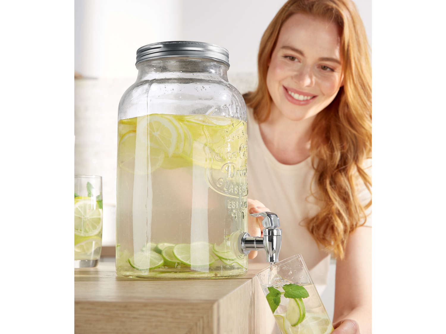 Dispenser per bevande Ernesto, prezzo 7.99 €
6 L
- Con tubo per ghiaccio ...