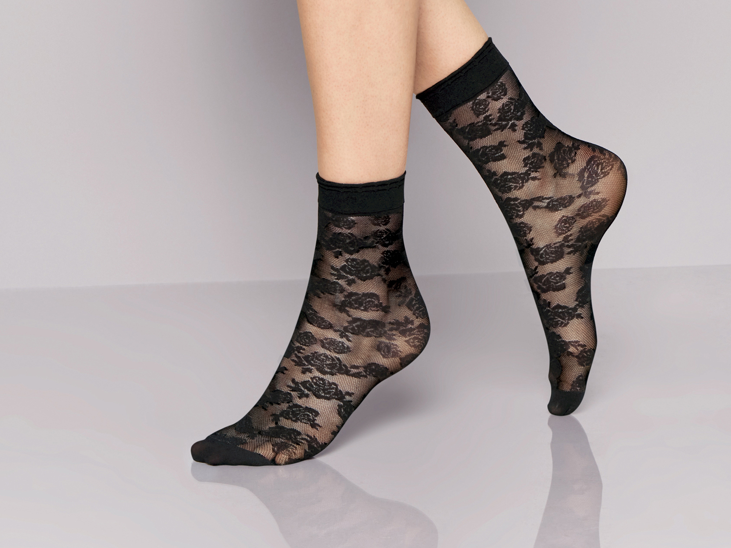 Calzini da donna 20 o 40 DEN Esmara, prezzo 2.49 €
Misure: 35-42
Taglie ...