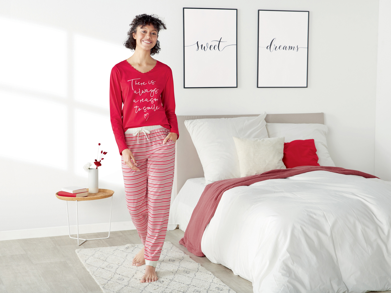 Pigiama da donna Esmara, prezzo 8.99 €
Misure: S-L
- Puro cotone
Prodotto ...