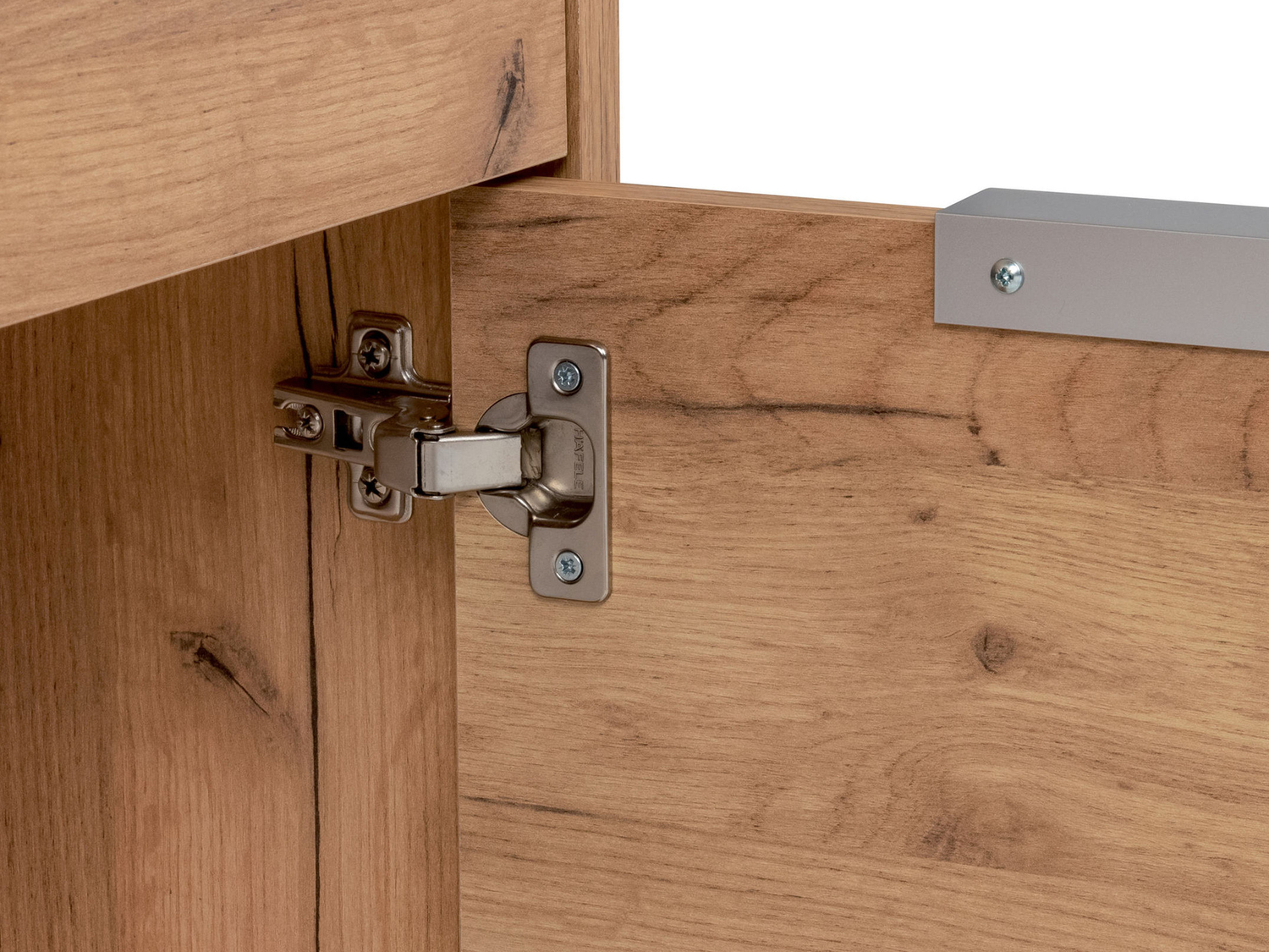 Mobiletto con 2 ante e 2 cassetti Livarno Living, prezzo 69.00 €
- Materiale ...