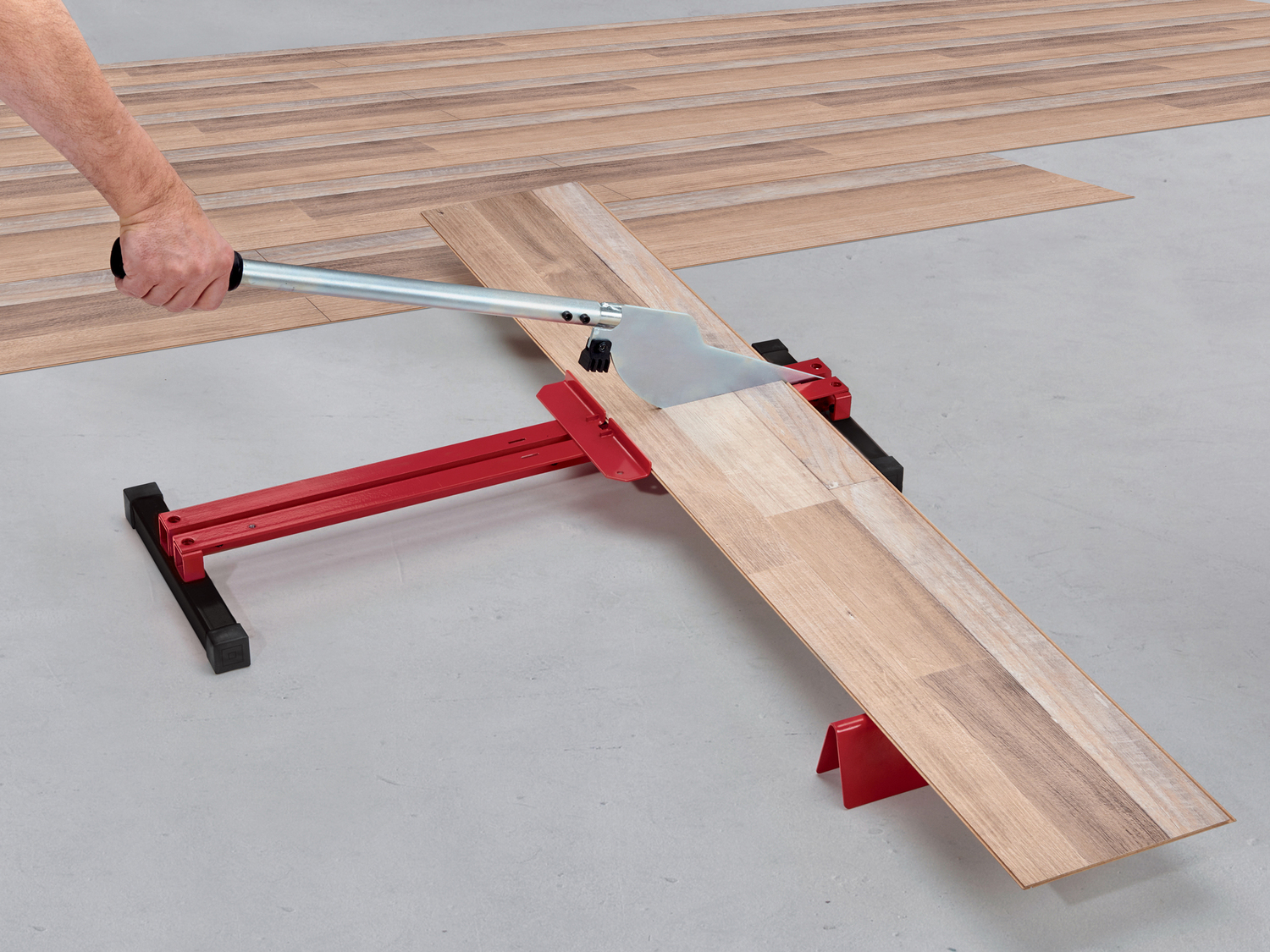 Dispositivo di taglio per vinile e laminato Parkside, prezzo 17.99 €
- Per tagli ...