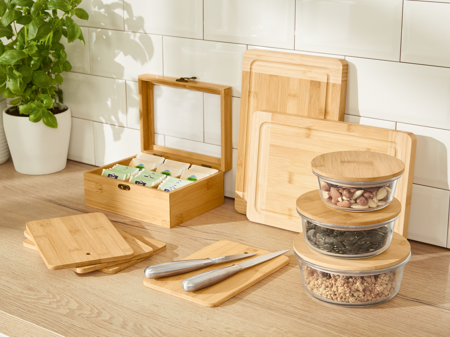 Set 3 contenitori in vetro con coperchio in bambù Ernesto, prezzo 11.99 € ...