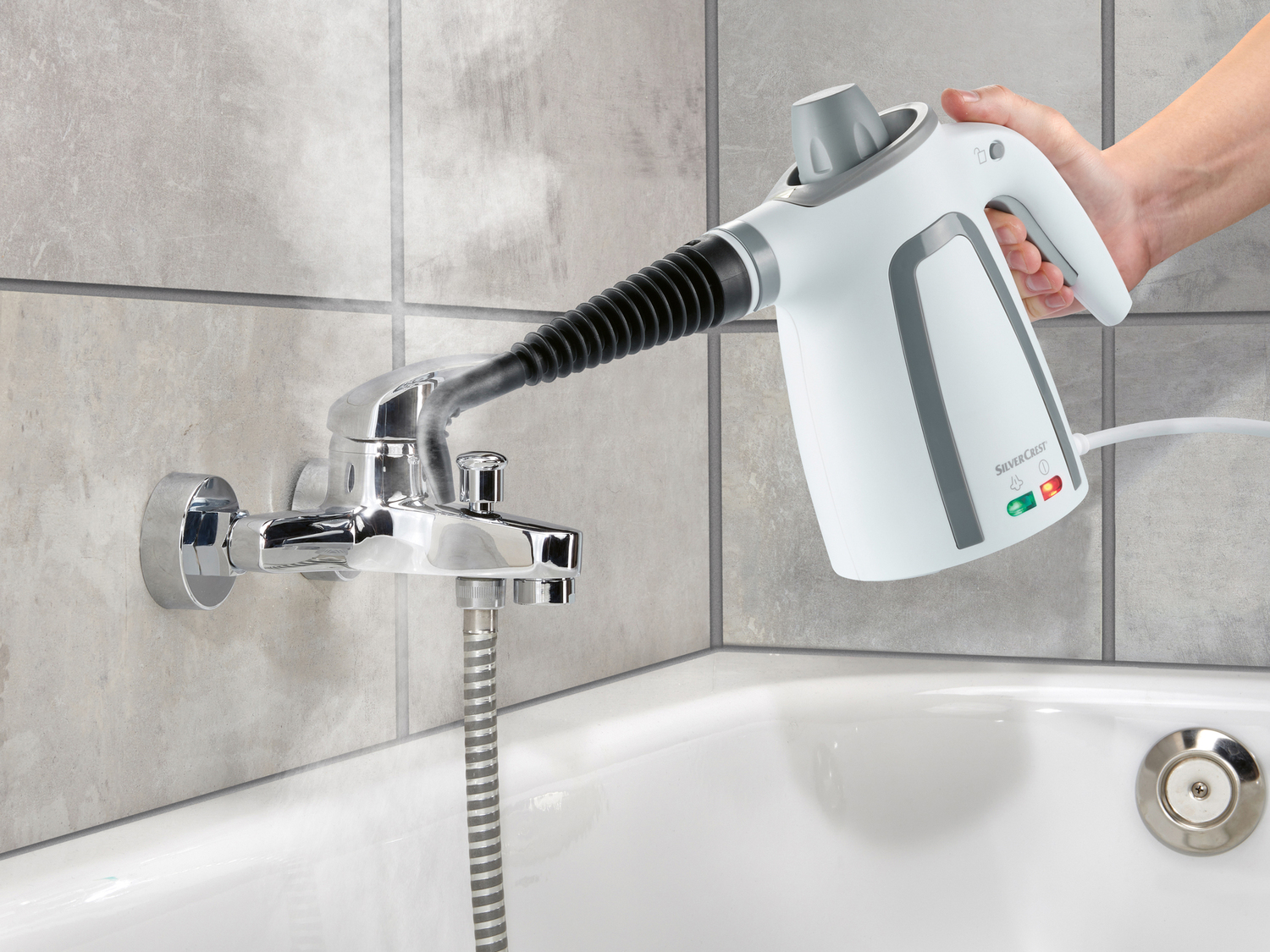 Lavasuperfici a vapore Silvercrest, prezzo 19.99 €
- Pulisce, disinfetta e sgrassa ...