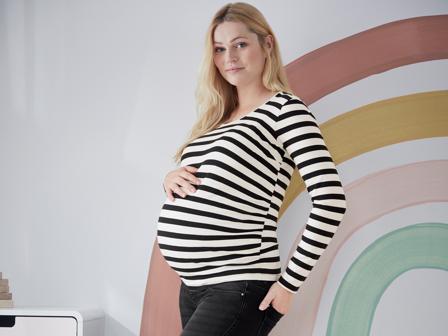 Maglia premaman a maniche lunghe Esmara, prezzo 4.99 €
Misure: S-XL
Taglie ...