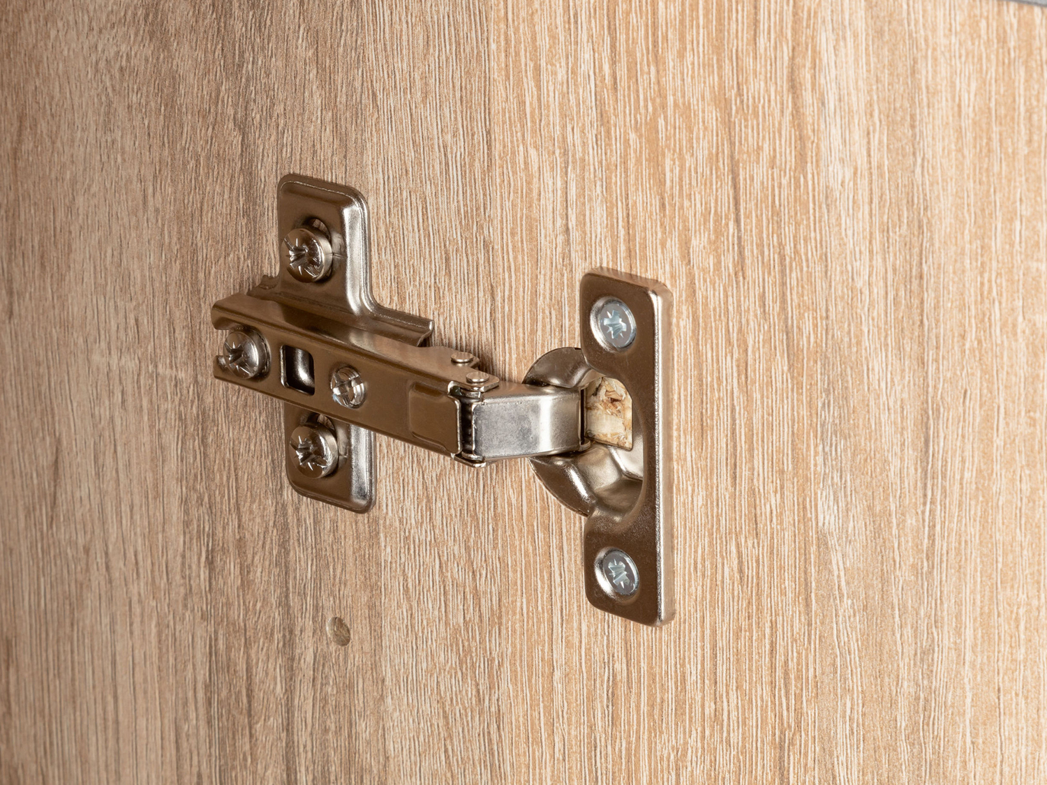 Mobiletto con 2 cassetti e 2 ante Livarno, prezzo 49.00 €
Color rovere ...