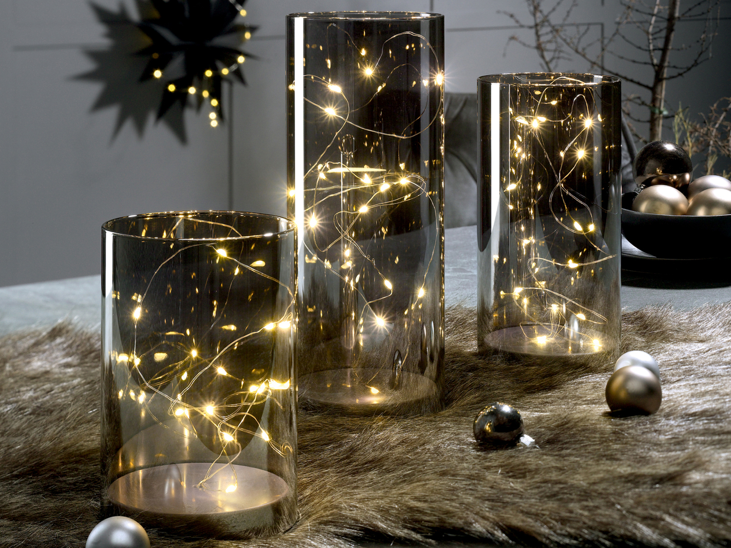 Lumini o sfere decorative a LED Livarno, prezzo 19.99 €
3 pezzi
- In ...