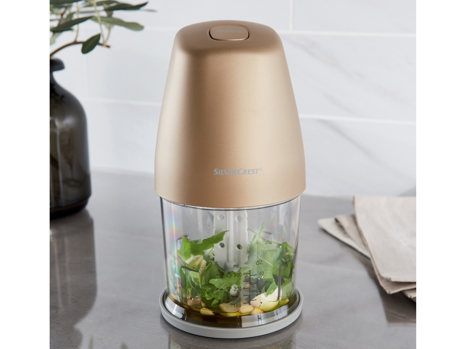 Tritatutto elettrico Silvercrest Kitchen Tools, prezzo 9.99 €
- Con pulsante ...