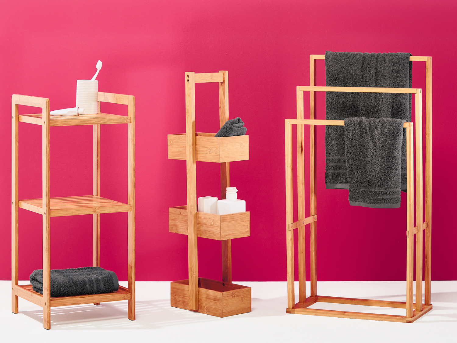 Scaffale o stander portasciugamani in bambù Livarno, prezzo 17.99 €
- ...